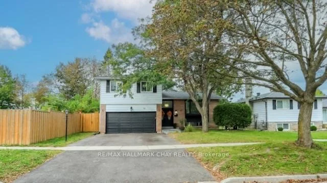 Photo 3 of 56 Briar Road, Barrie, Allandale Heights — HOMEH