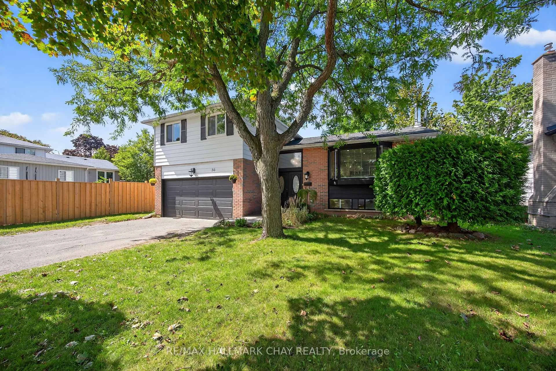 Photo 4 of 56 Briar Road, Barrie, Allandale Heights — HOMEH