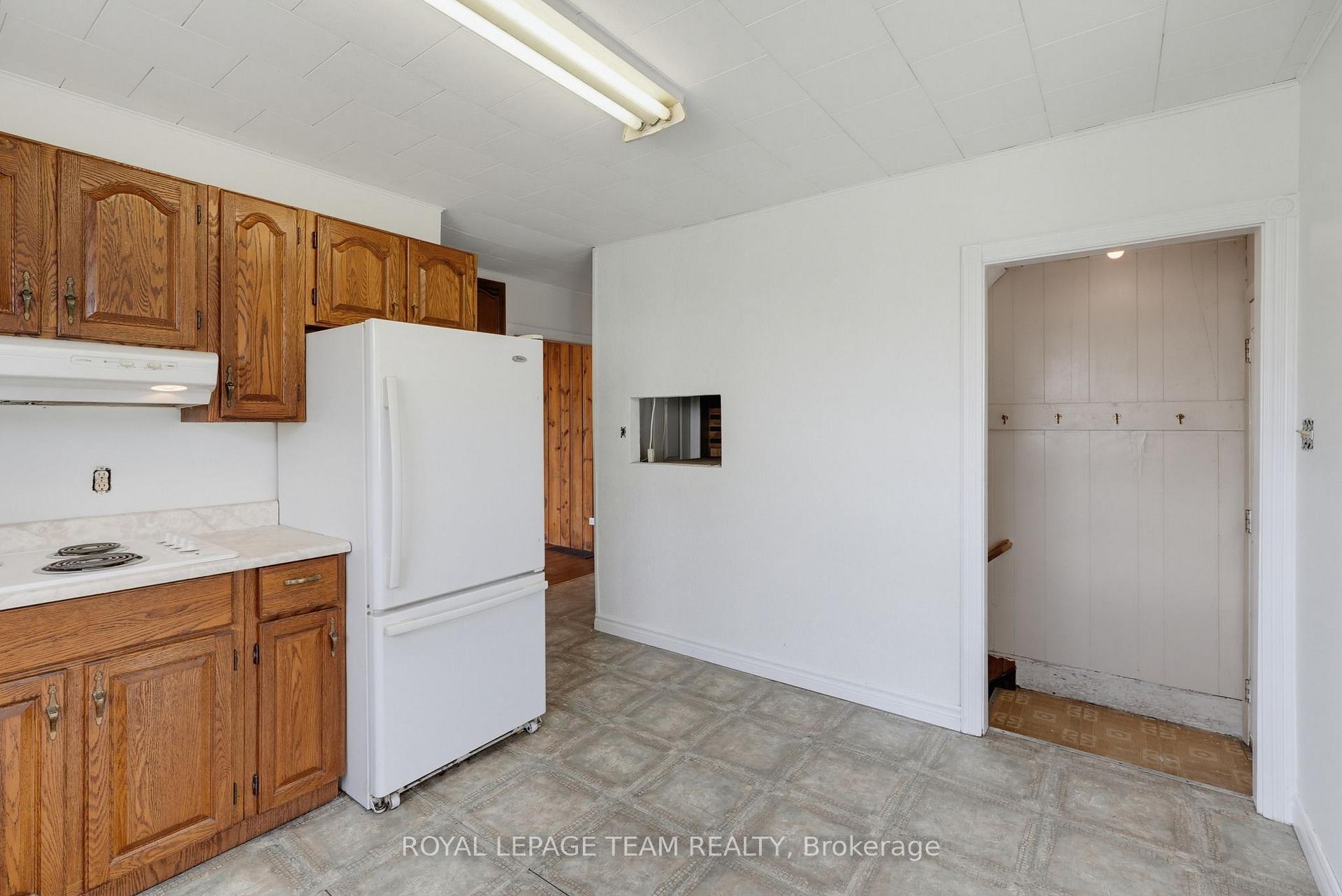 Photo 9 of 550 Giroux Street, Pembroke, Pembroke — HOMEH