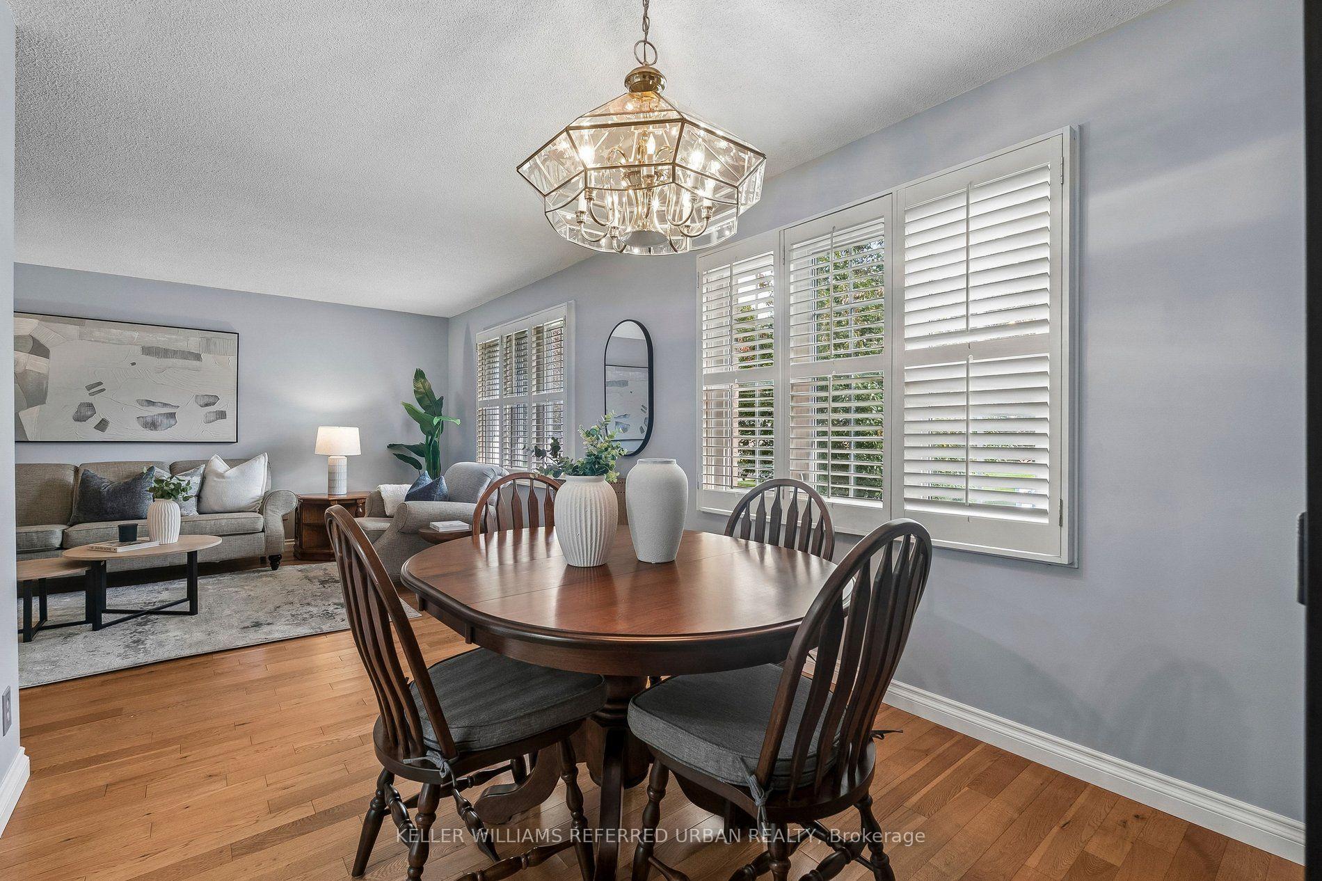 Photo 12 of 190 Hilltop Drive, East Gwillimbury, Holland Landing — HOMEH