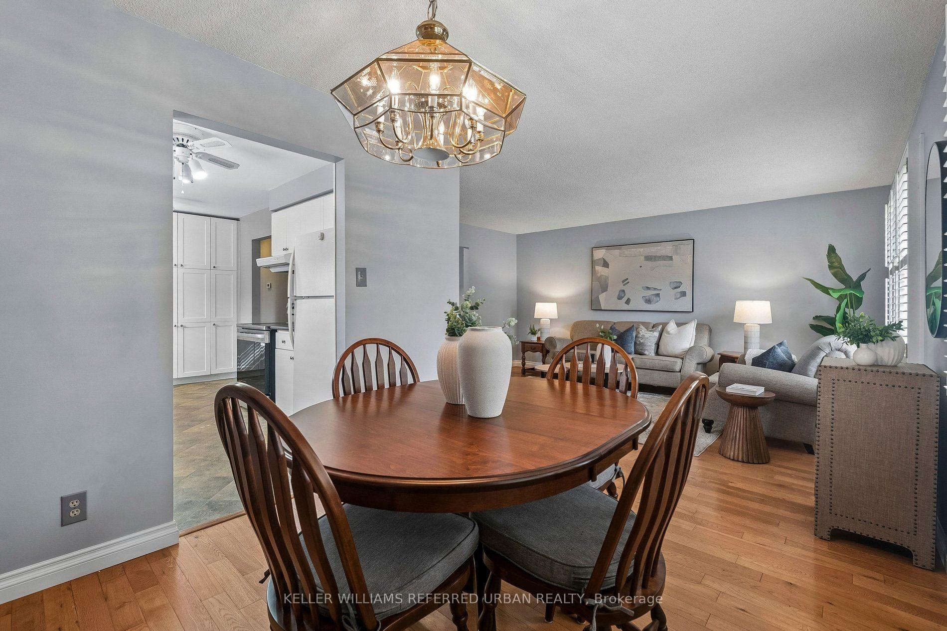 Photo 13 of 190 Hilltop Drive, East Gwillimbury, Holland Landing — HOMEH