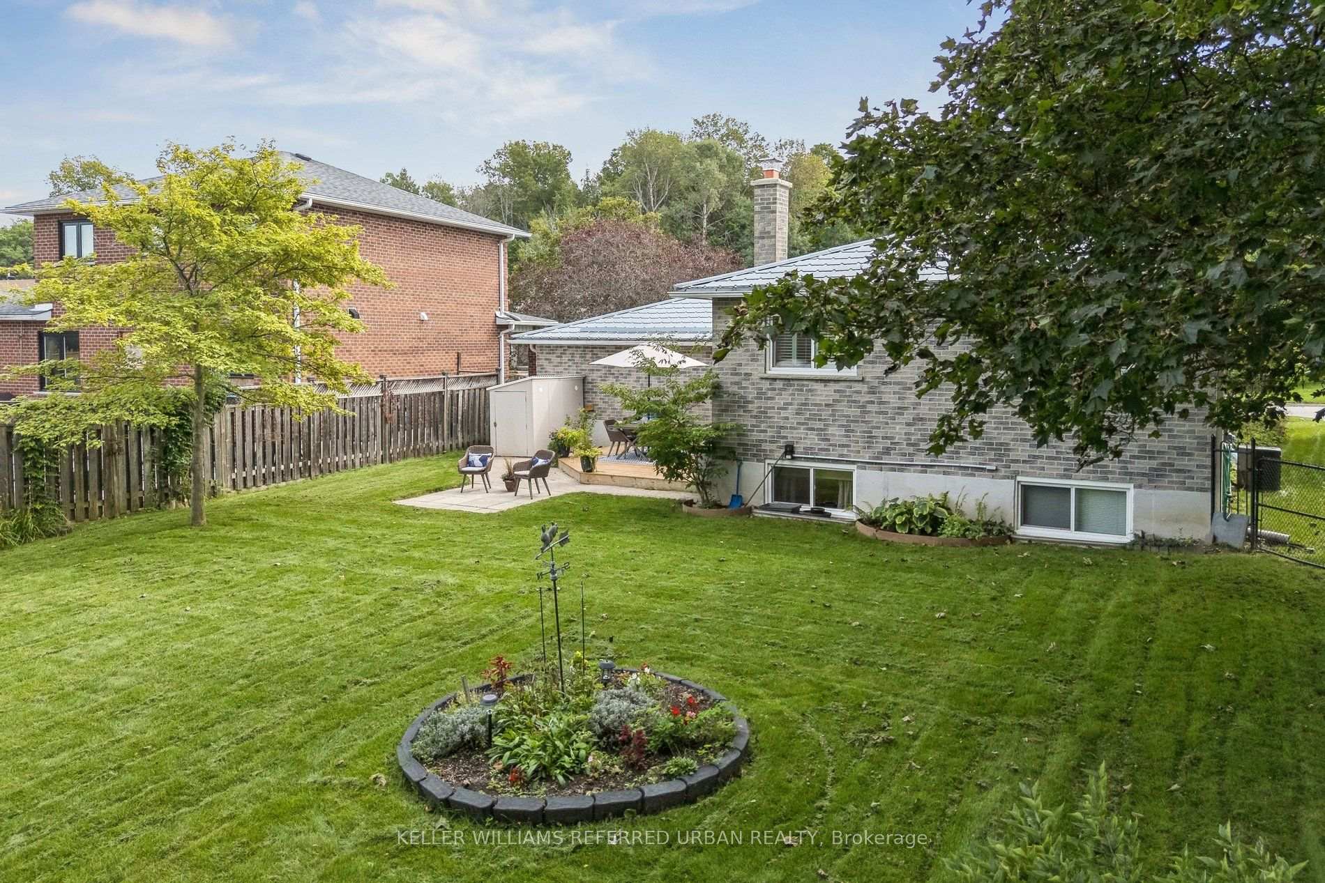 Photo 43 of 190 Hilltop Drive, East Gwillimbury, Holland Landing — HOMEH