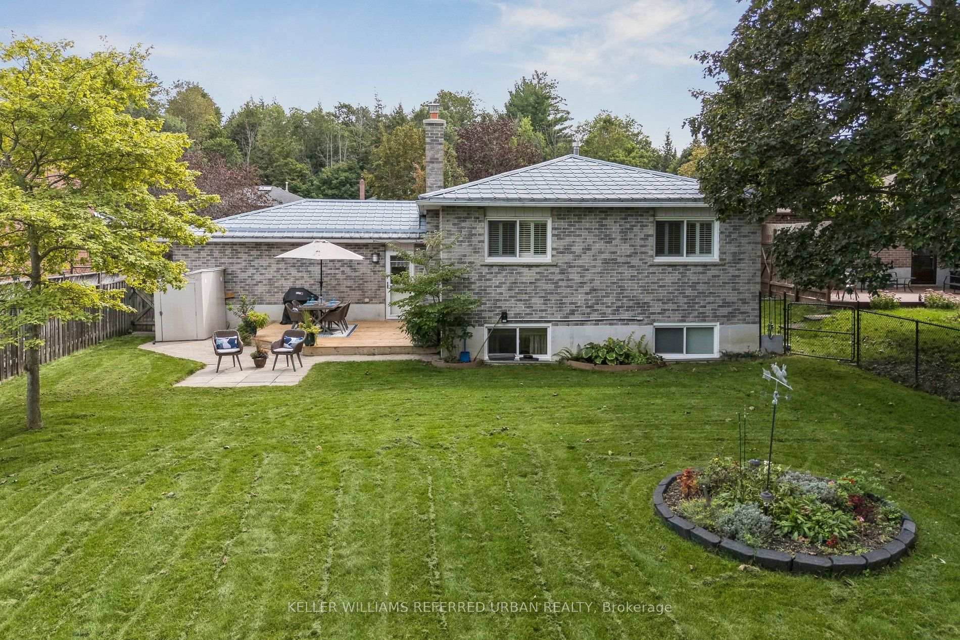 Photo 44 of 190 Hilltop Drive, East Gwillimbury, Holland Landing — HOMEH