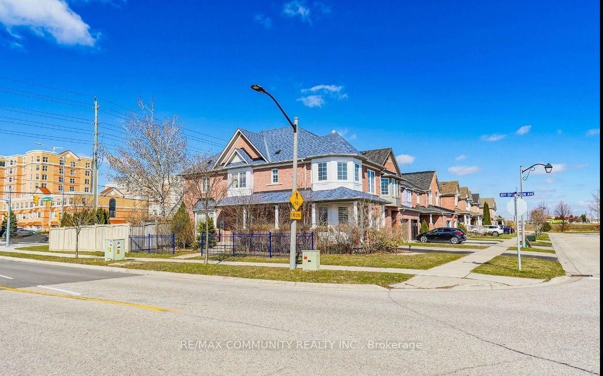 Photo 3 of 2 Oglevie Drive, Whitby, Pringle Creek — HOMEH
