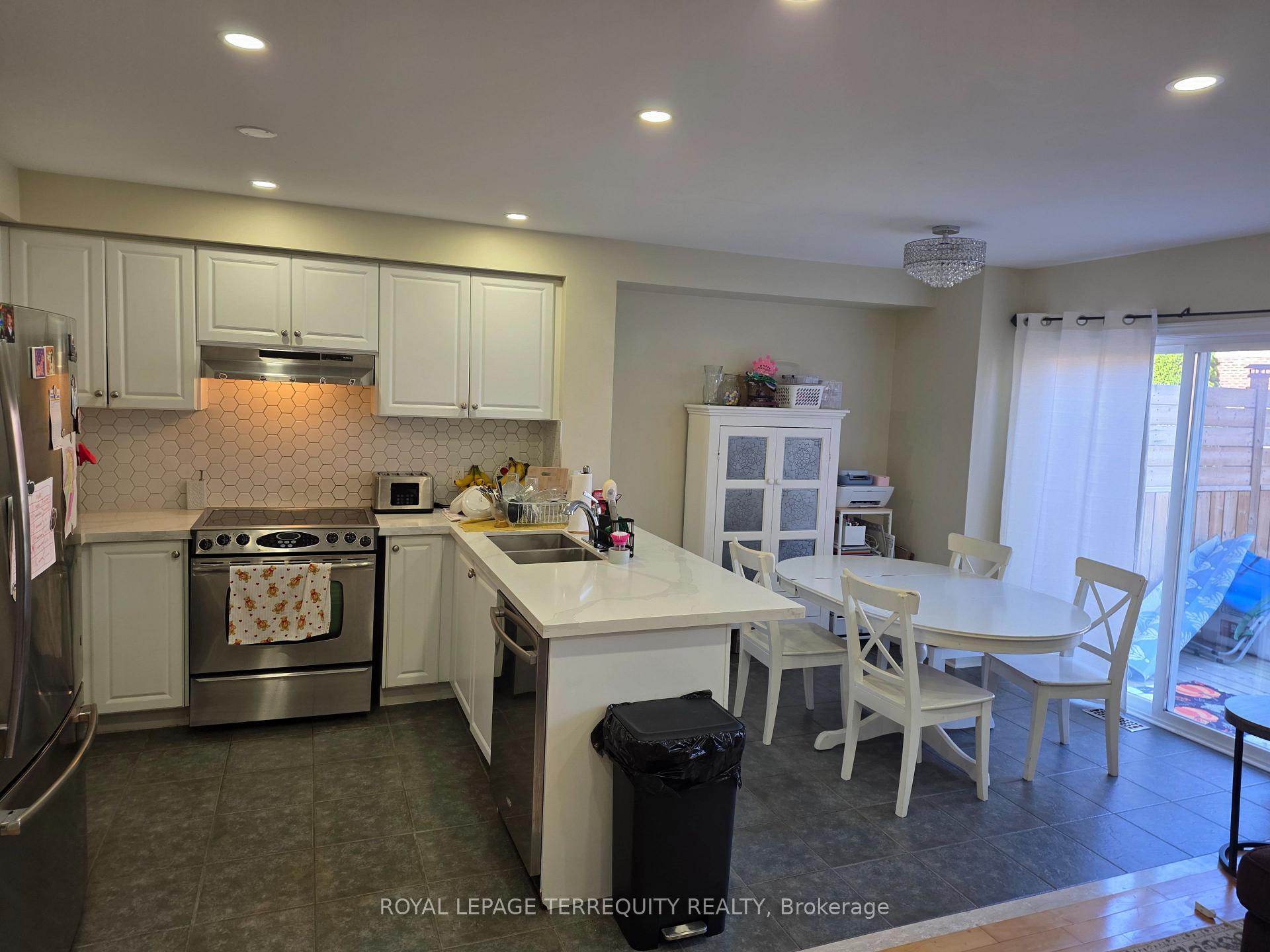 Photo 6 of 20 Gateway Court, Whitby, Taunton North — HOMEH