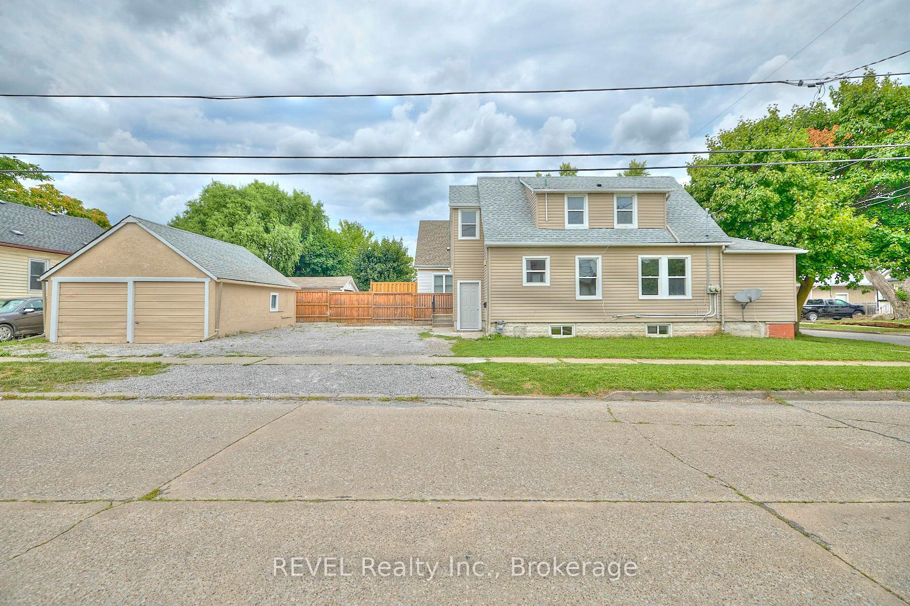 Photo 2 of 43 Cosby Avenue, St. Catharines, Facer — HOMEH