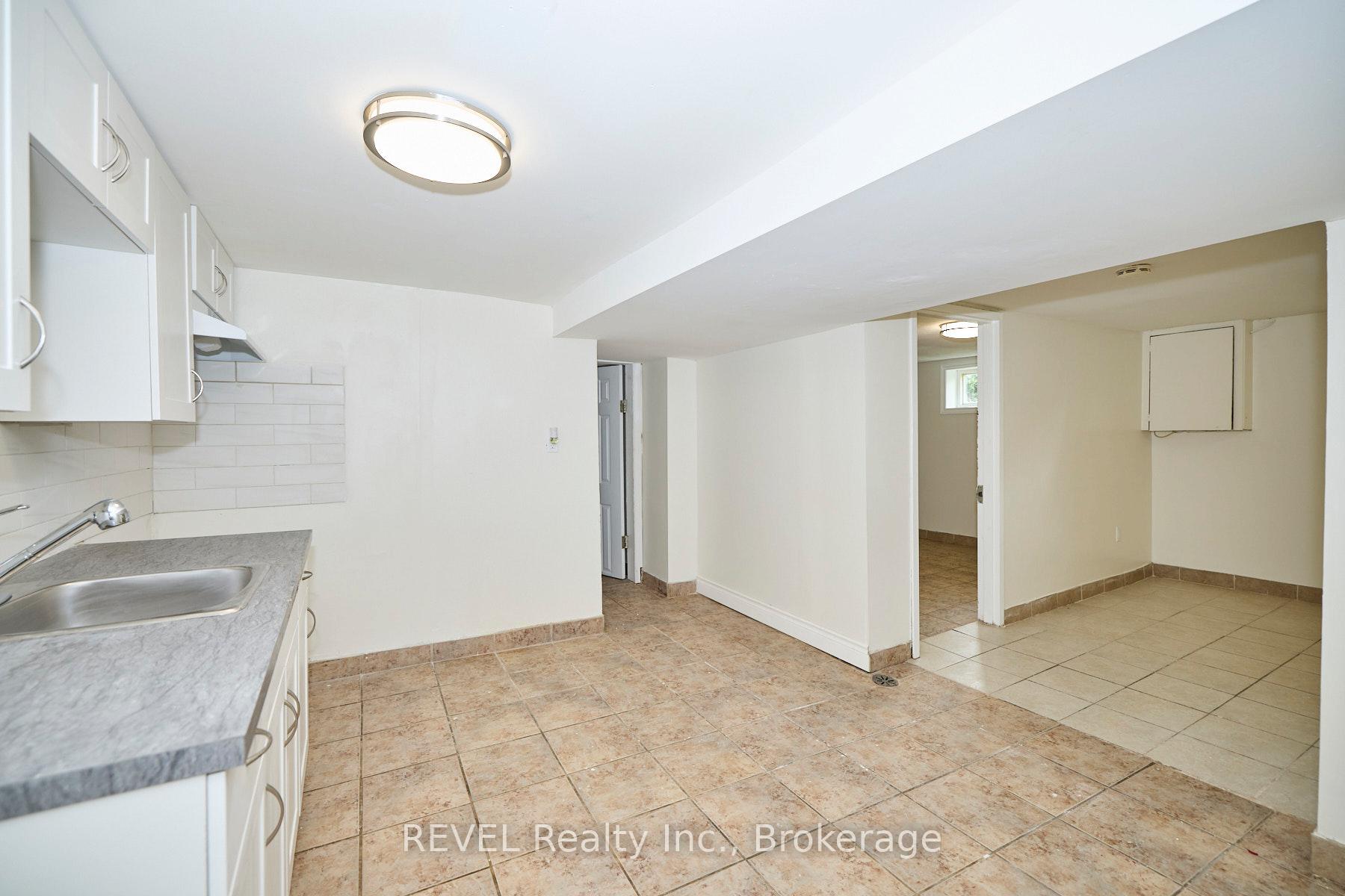 Photo 20 of 43 Cosby Avenue, St. Catharines, Facer — HOMEH
