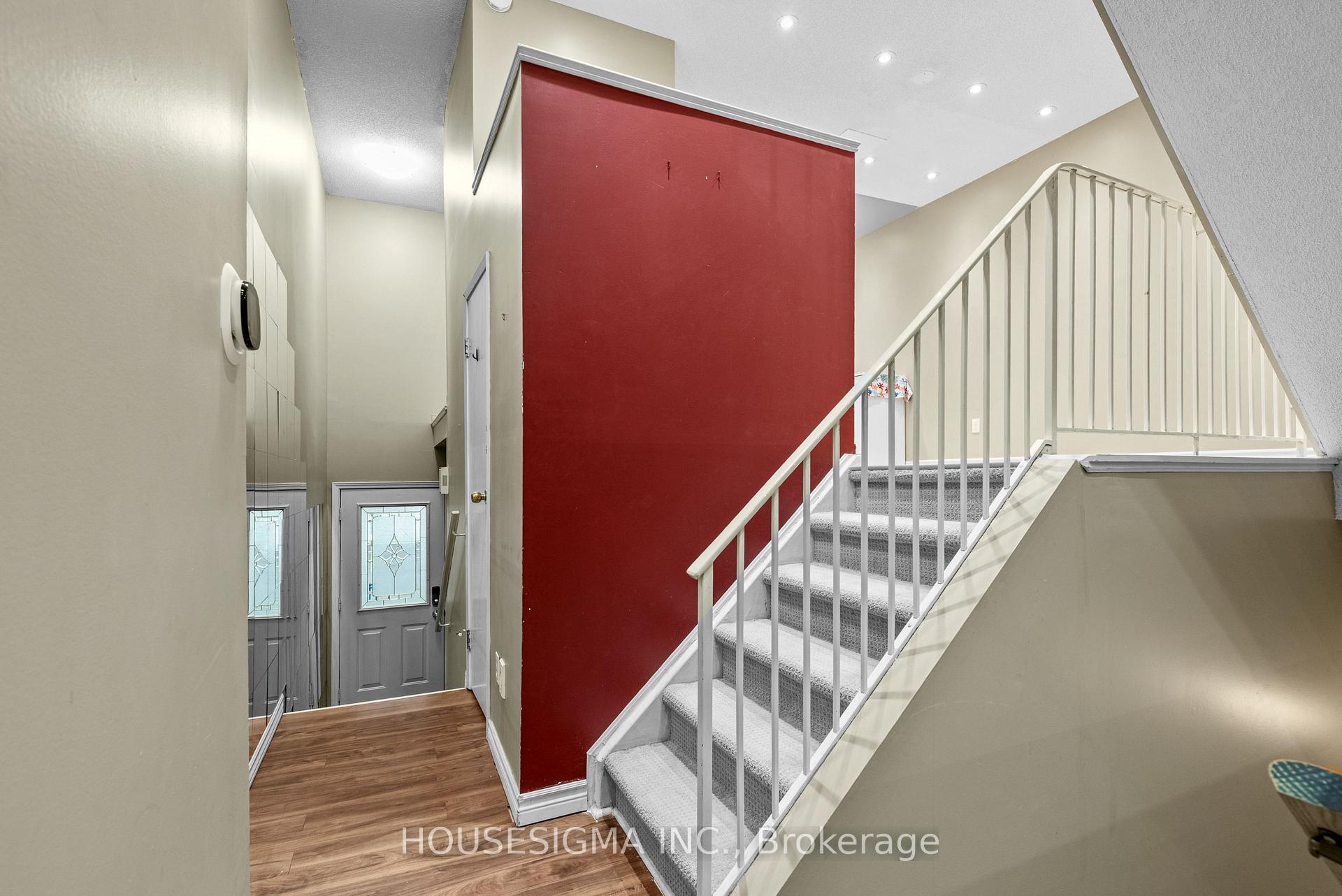 Photo 3 of Unit 42, 589 Beechwood Drive, Waterloo, Beechwood West — HOMEH