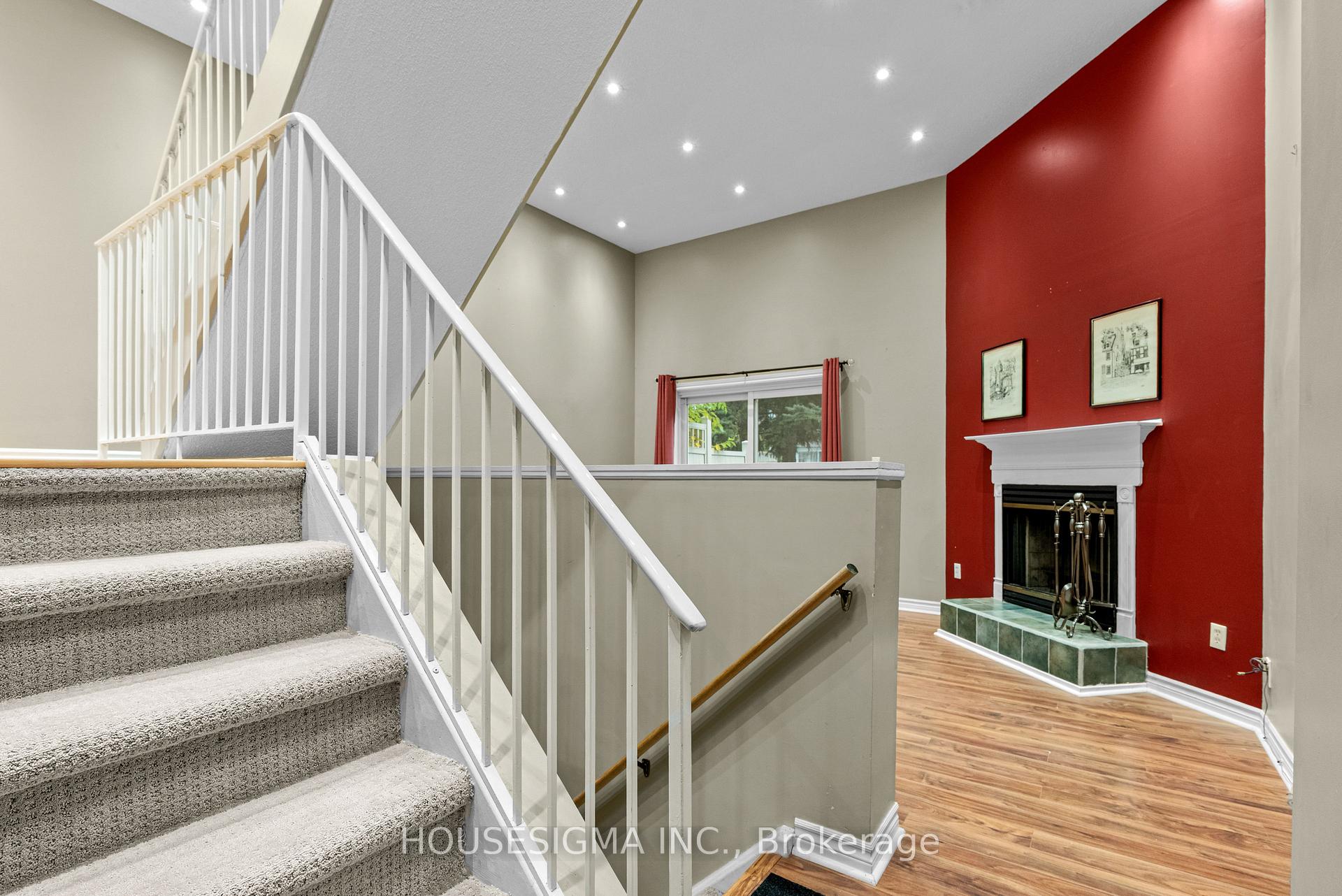Photo 4 of Unit 42, 589 Beechwood Drive, Waterloo, Beechwood West — HOMEH