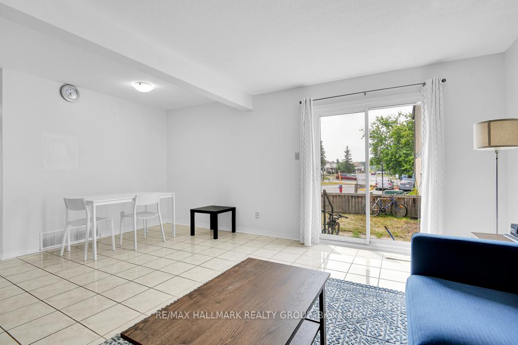 Photo 9 of Unit 81, 2772 Pimlico Crescent, Ottawa, Emerald Woods/Sawmill Creek — HOMEH