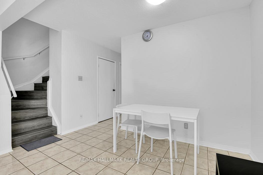 Photo 12 of Unit 81, 2772 Pimlico Crescent, Ottawa, Emerald Woods/Sawmill Creek — HOMEH