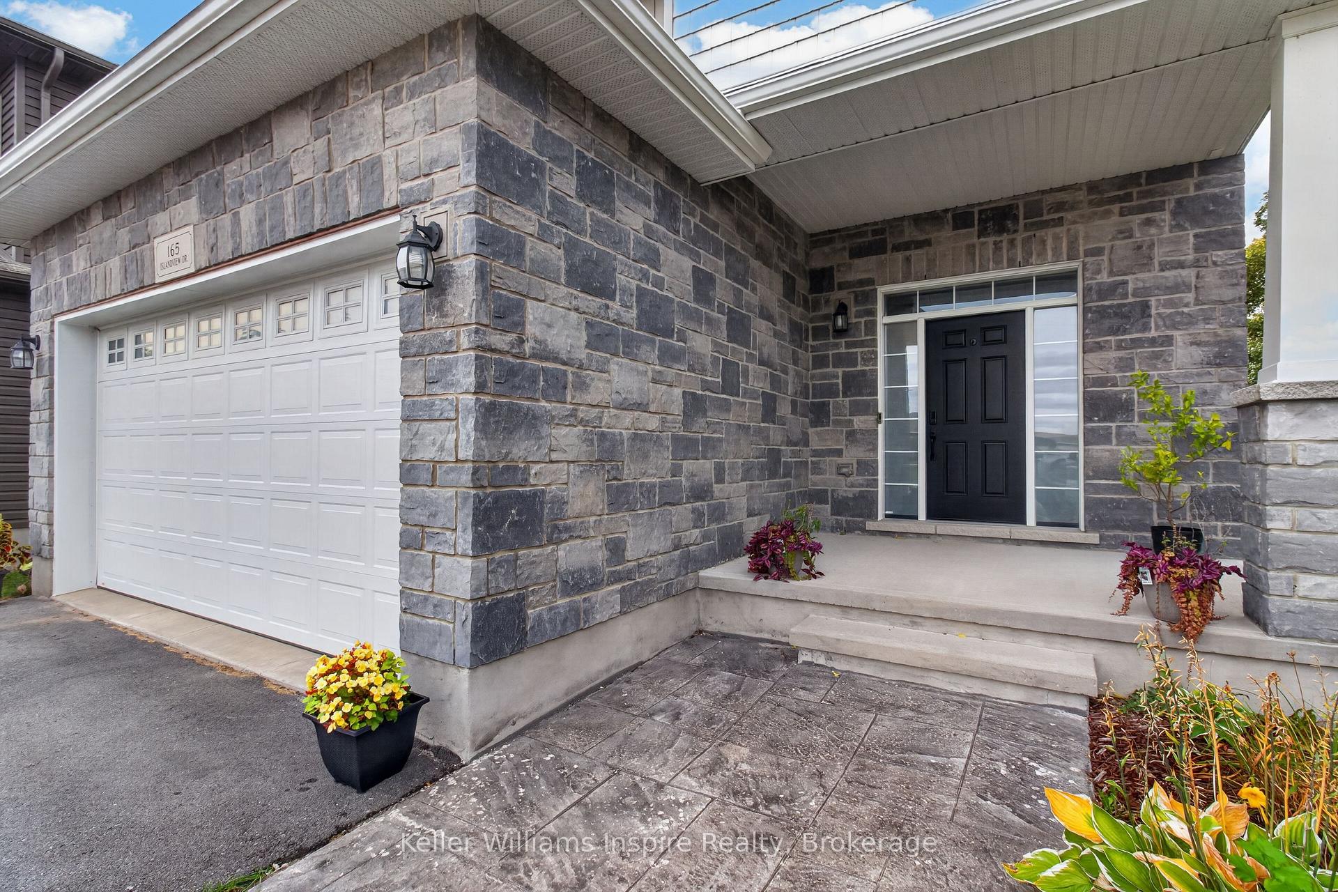 Photo 4 of 165 Islandview Drive, Loyalist, Amherstview — HOMEH