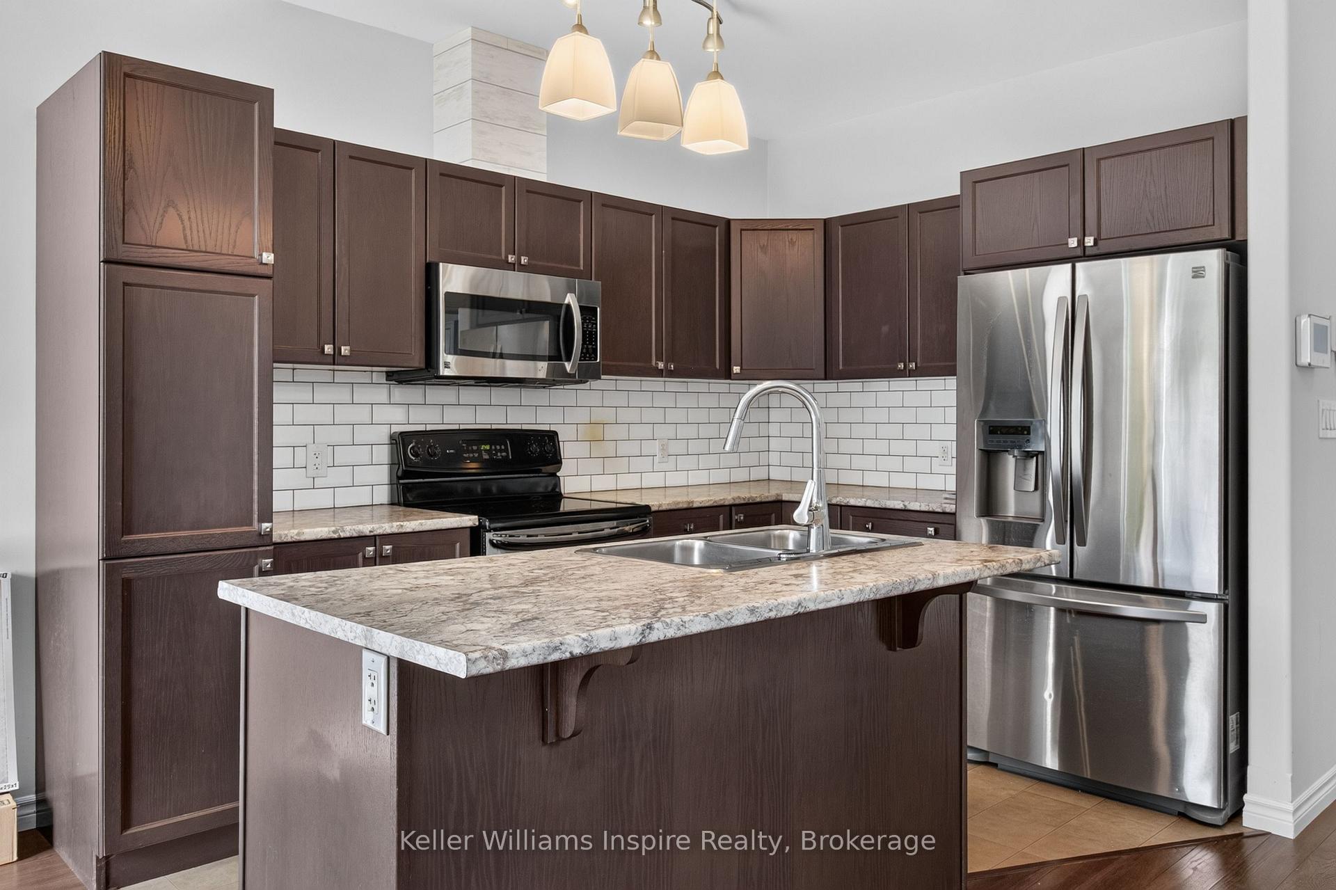 Photo 11 of 165 Islandview Drive, Loyalist, Amherstview — HOMEH