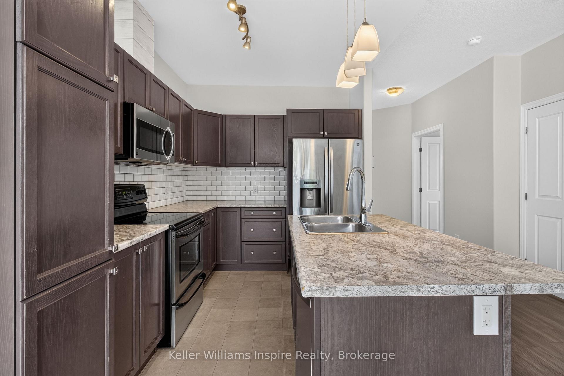 Photo 12 of 165 Islandview Drive, Loyalist, Amherstview — HOMEH