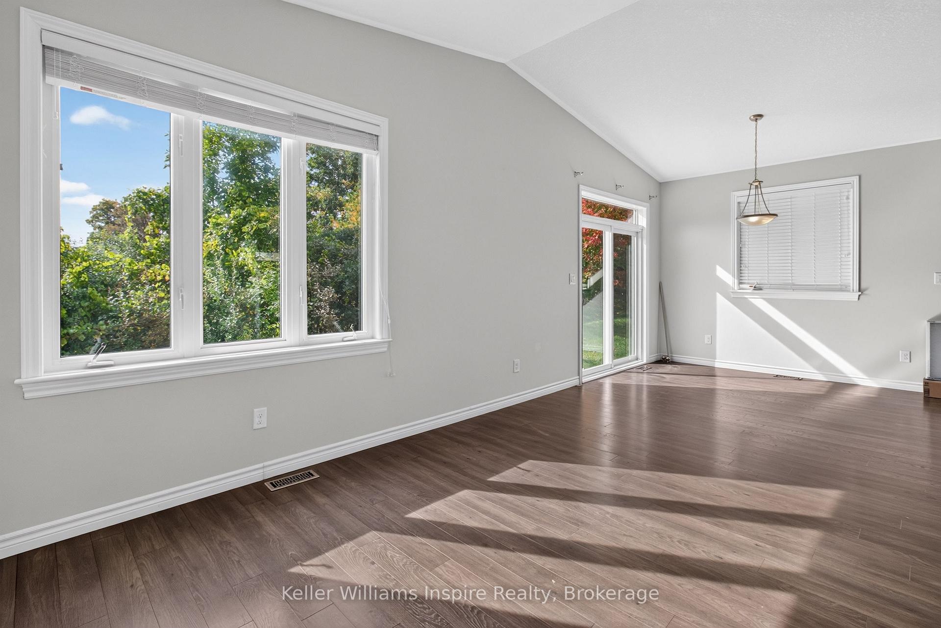 Photo 15 of 165 Islandview Drive, Loyalist, Amherstview — HOMEH