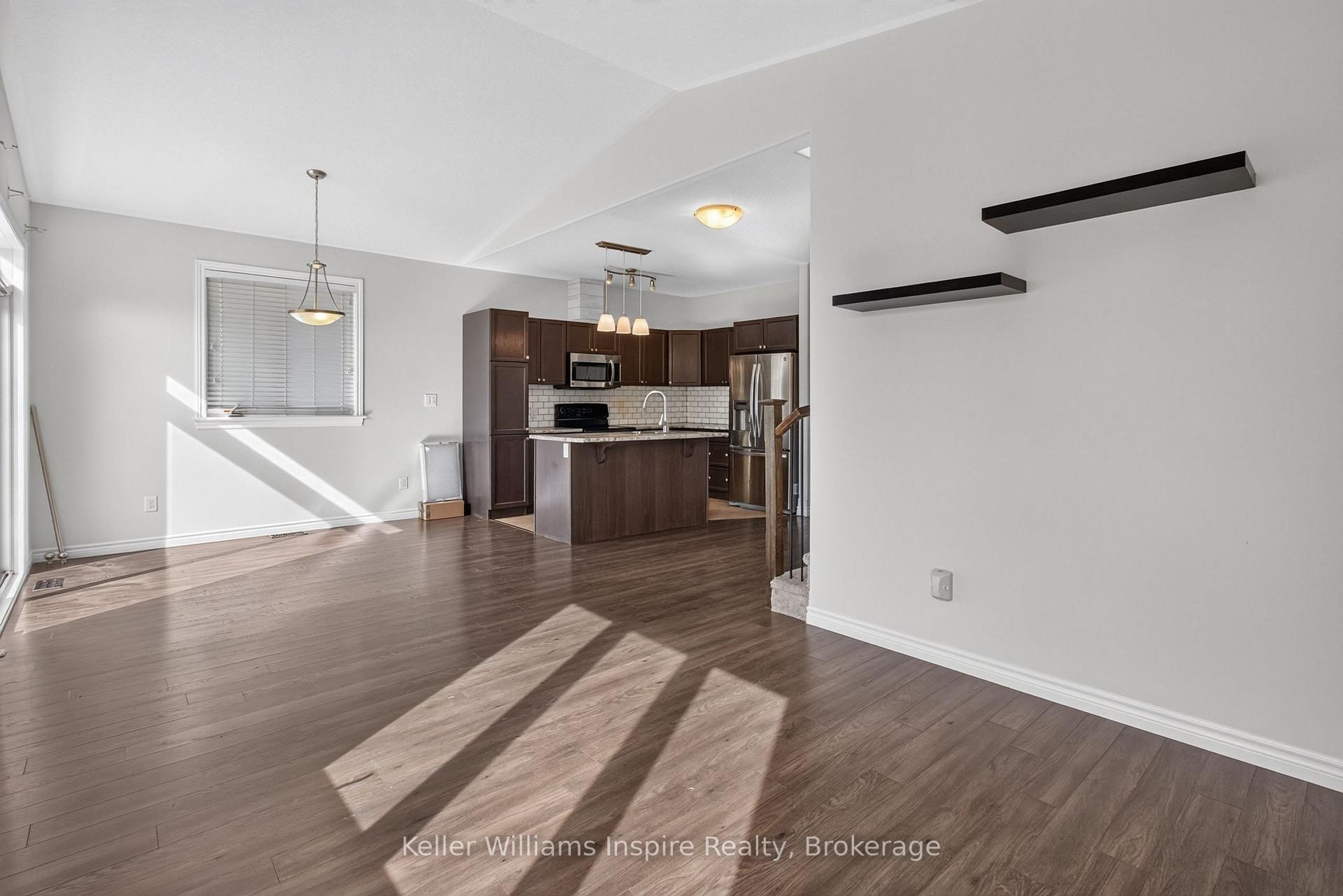 Photo 16 of 165 Islandview Drive, Loyalist, Amherstview — HOMEH