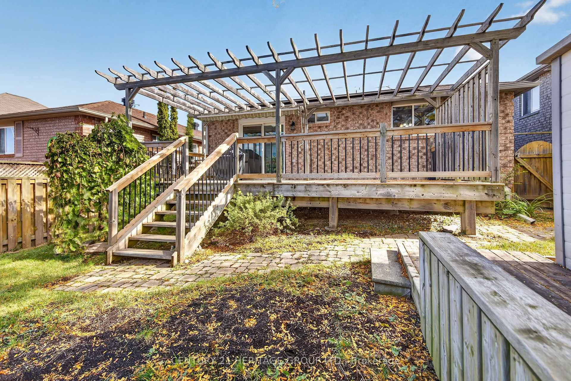 Photo 41 of 162 Madelaine Drive, Barrie, Painswick South — HOMEH