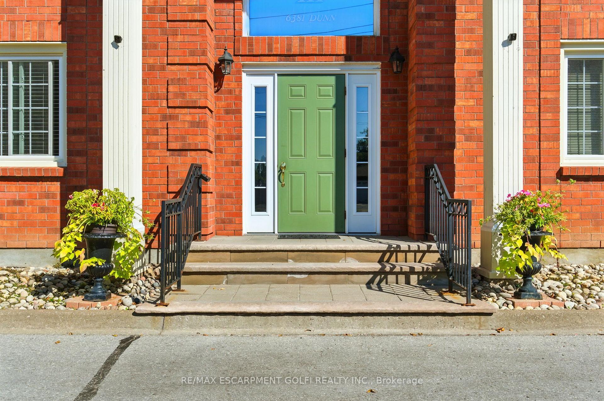 Photo 2 of Unit 104, 6381 Dunn Street, Niagara Falls, Dorchester — HOMEH