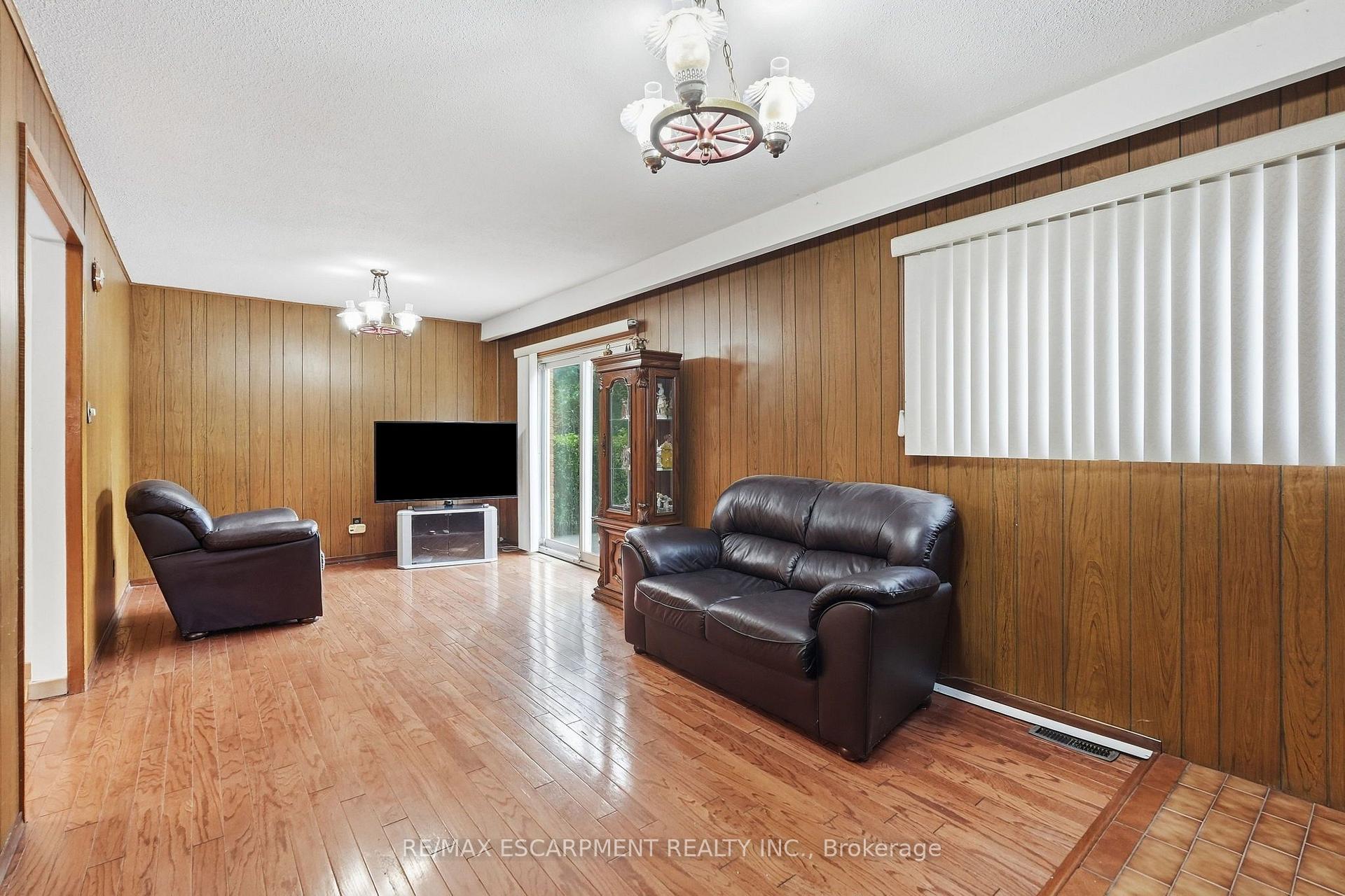 Photo 19 of 7566 Netherwood Road, Mississauga, Malton — HOMEH