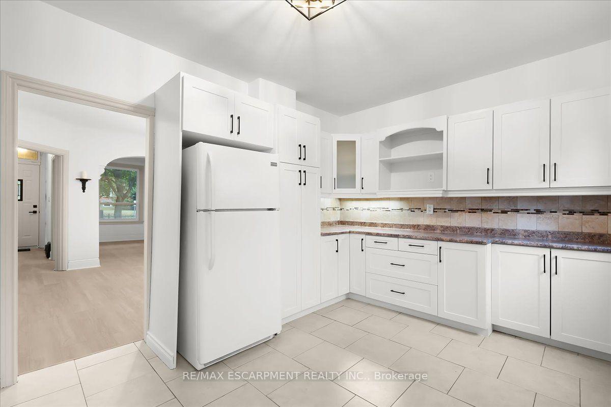 Photo 6 of 109 Macaulay Street E, Hamilton, North End — HOMEH