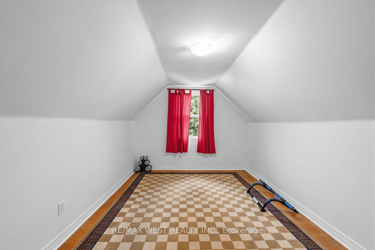 Photo 21 of 66 Bristol Avenue, Toronto, Dovercourt-Wallace Emerson-Junction — HOMEH