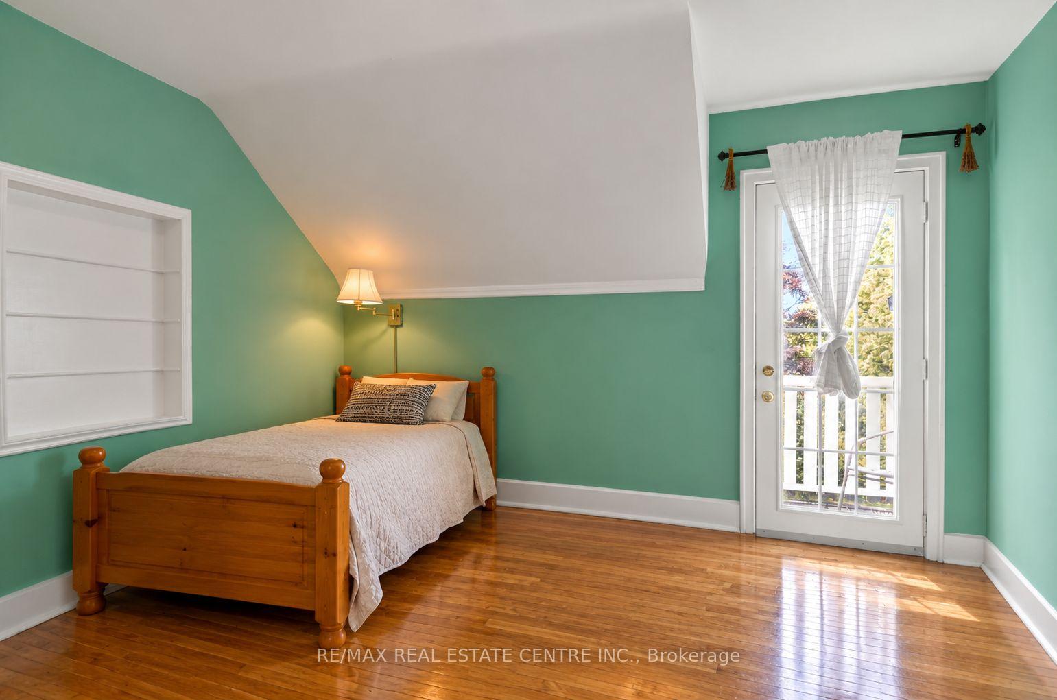 Photo 19 of 70 Jackson Avenue, Kitchener, King East — HOMEH