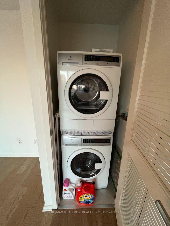 Photo 11 of Unit 911, 12 Bonnycastle Street, Toronto, Waterfront Communities — HOMEH