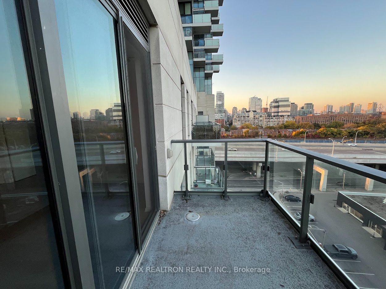 Photo 18 of Unit 911, 12 Bonnycastle Street, Toronto, Waterfront Communities — HOMEH
