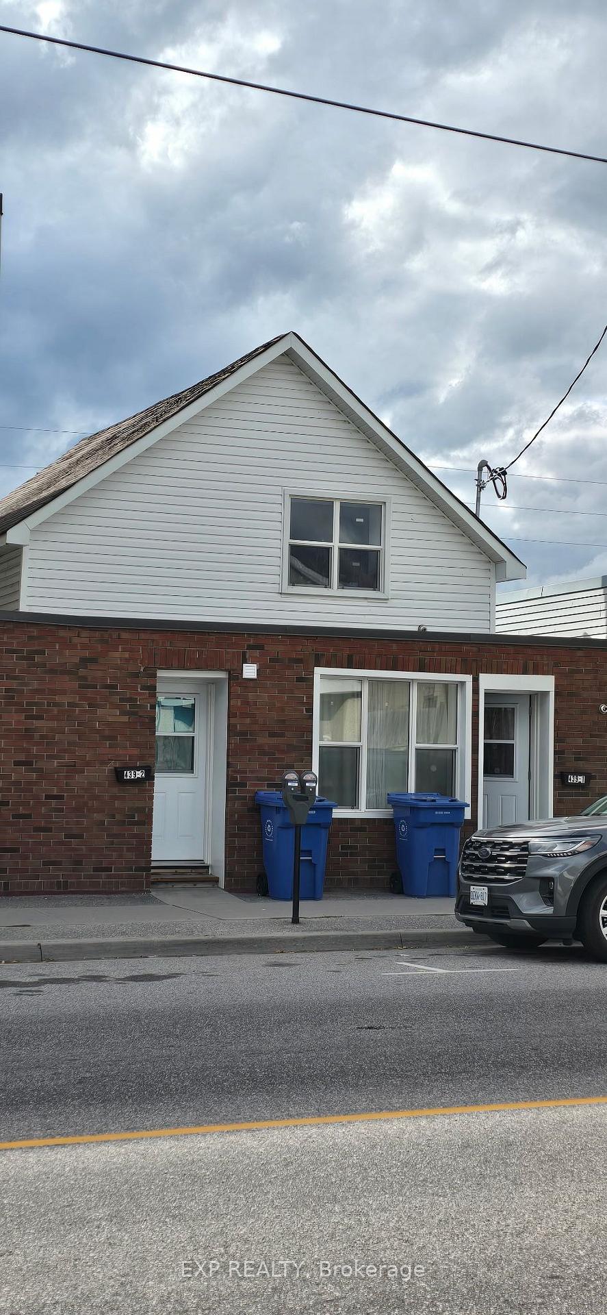 Photo of 439 Main Street E