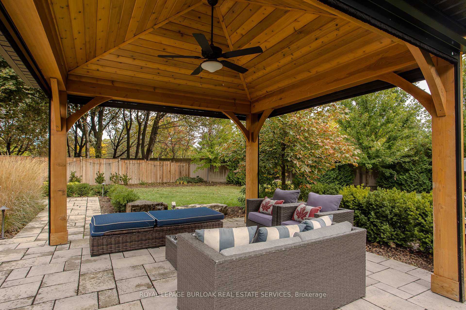 Photo 6 of 2193 Lancaster Crescent, Burlington, Mountainside — HOMEH