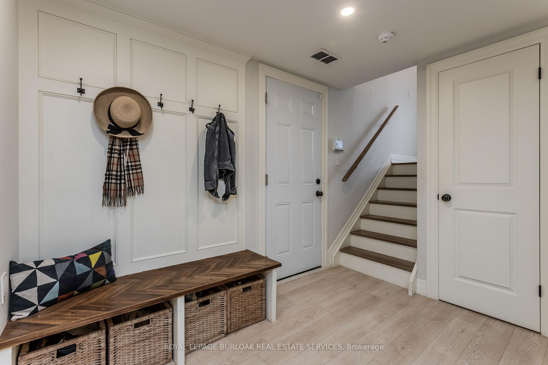 Photo 27 of 2193 Lancaster Crescent, Burlington, Mountainside — HOMEH
