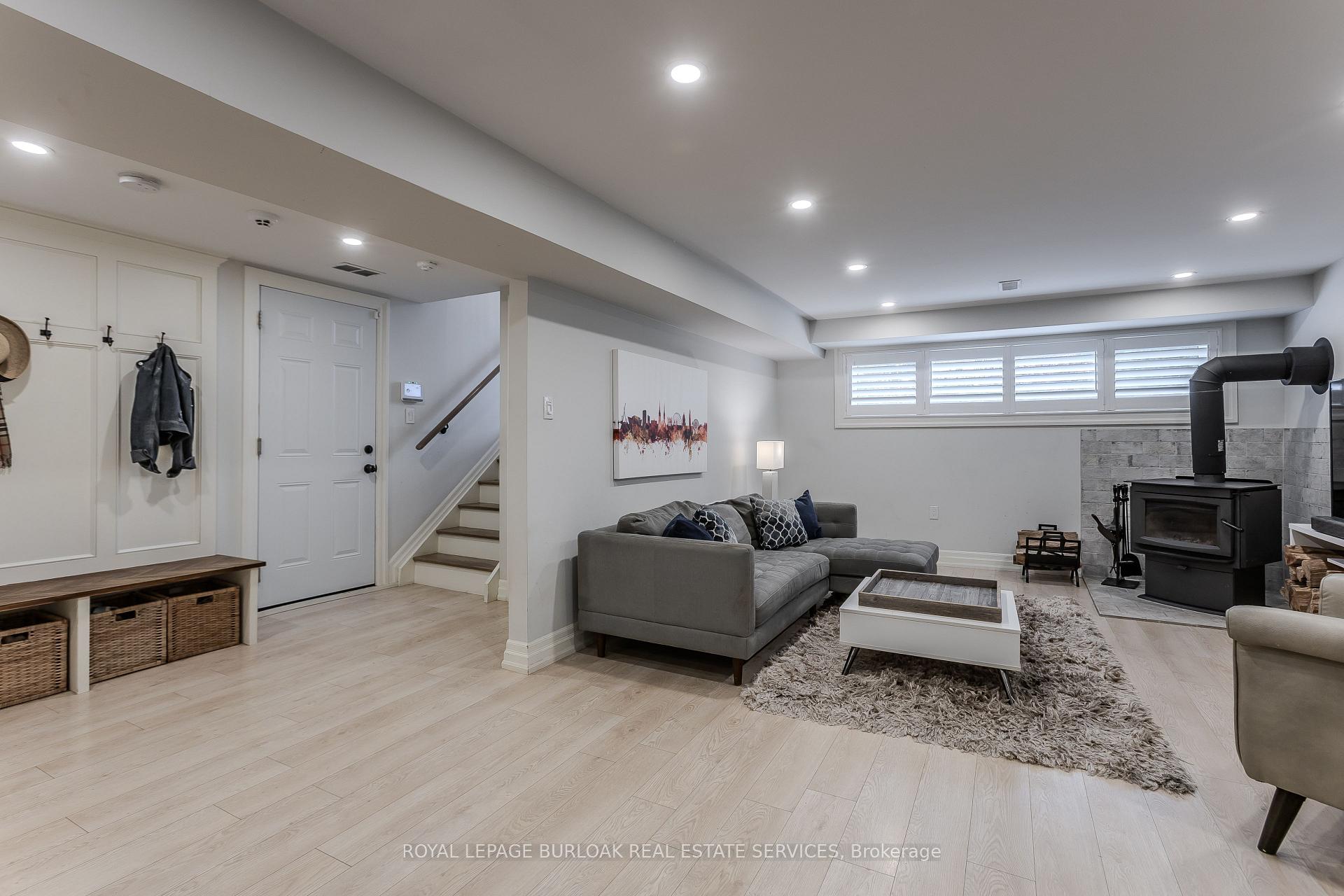 Photo 28 of 2193 Lancaster Crescent, Burlington, Mountainside — HOMEH