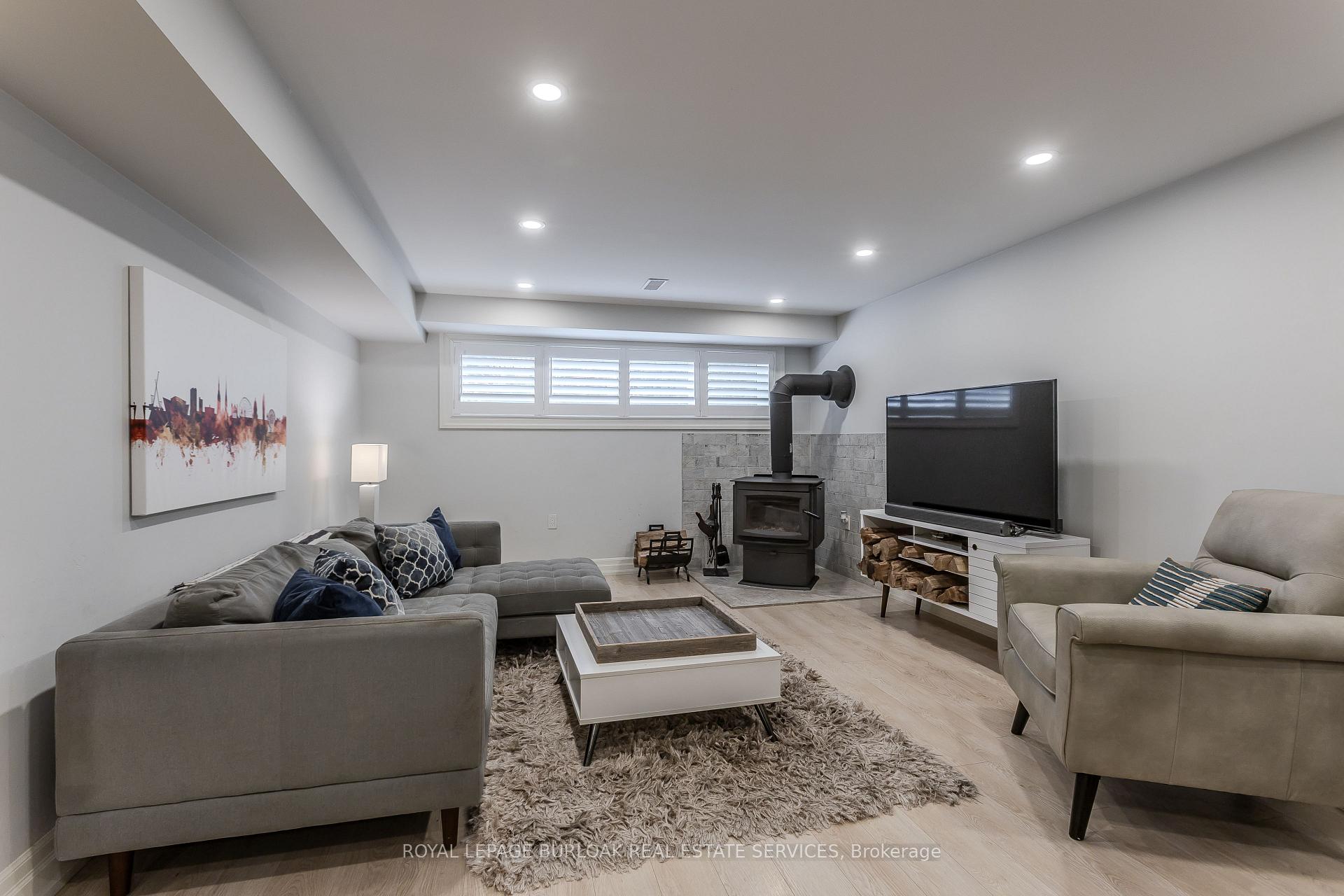 Photo 30 of 2193 Lancaster Crescent, Burlington, Mountainside — HOMEH