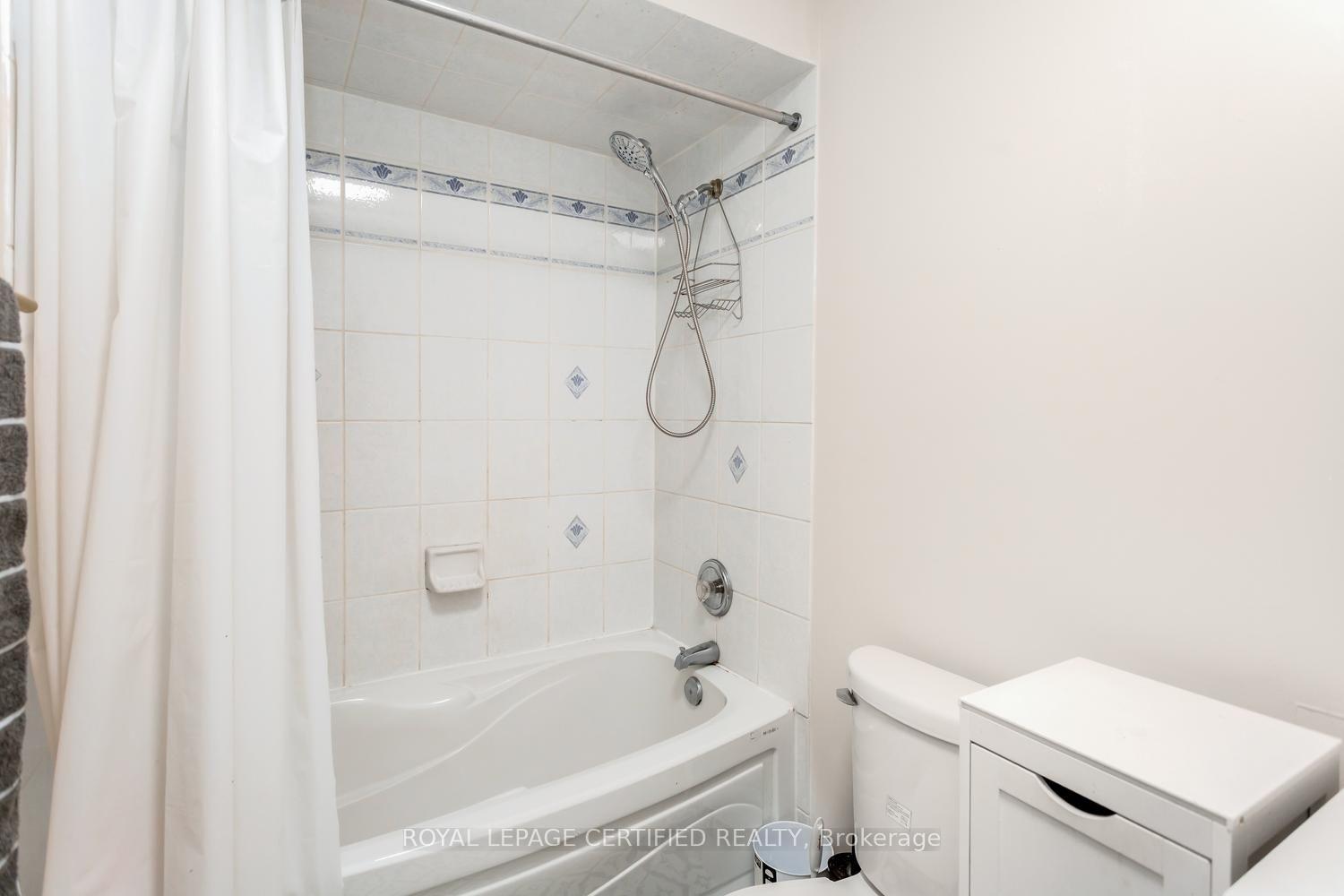 Photo 25 of 5902 Agean Drive, Mississauga, Churchill Meadows — HOMEH