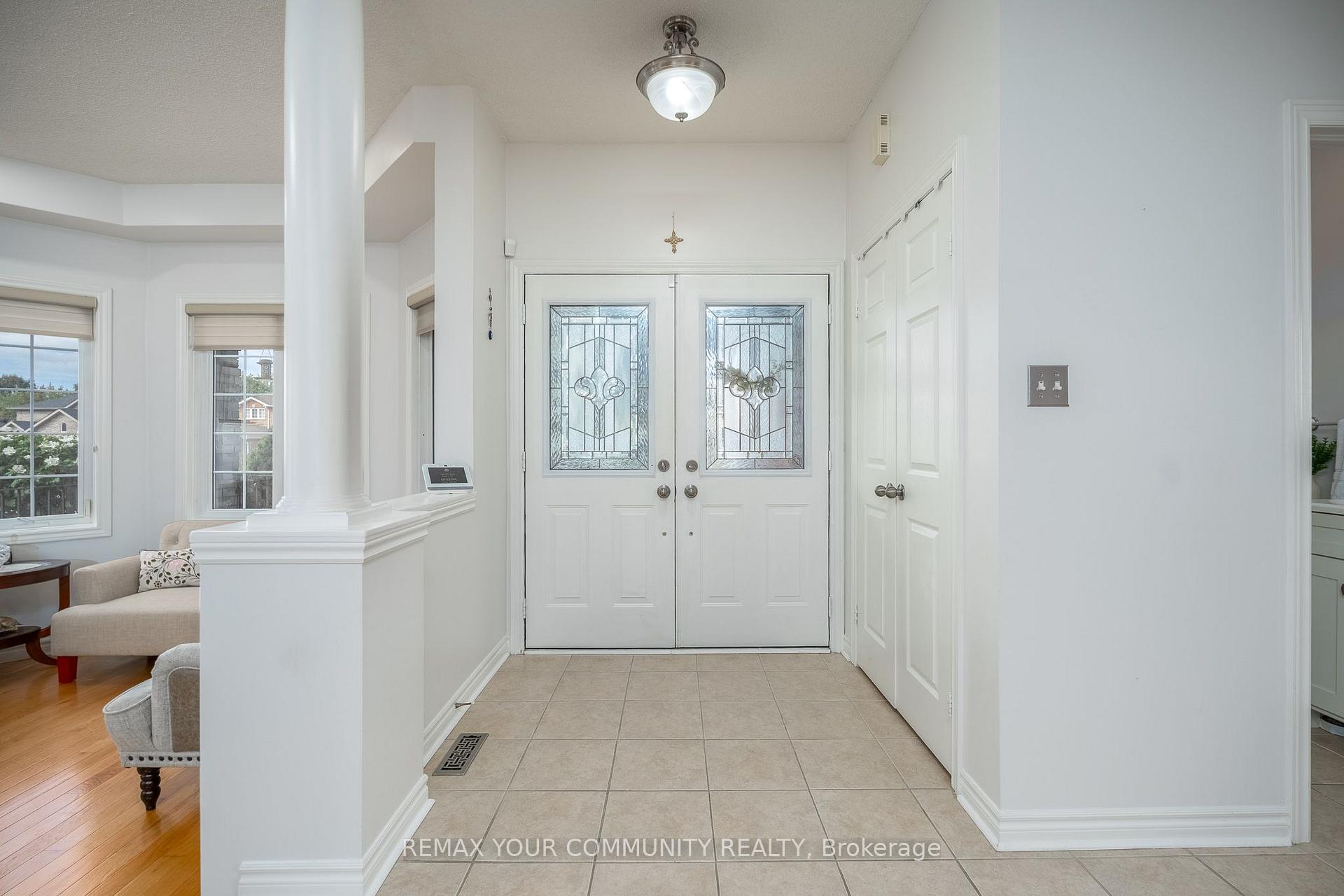 Photo 8 of 21 Silvercreek Crescent, Barrie, Ardagh — HOMEH
