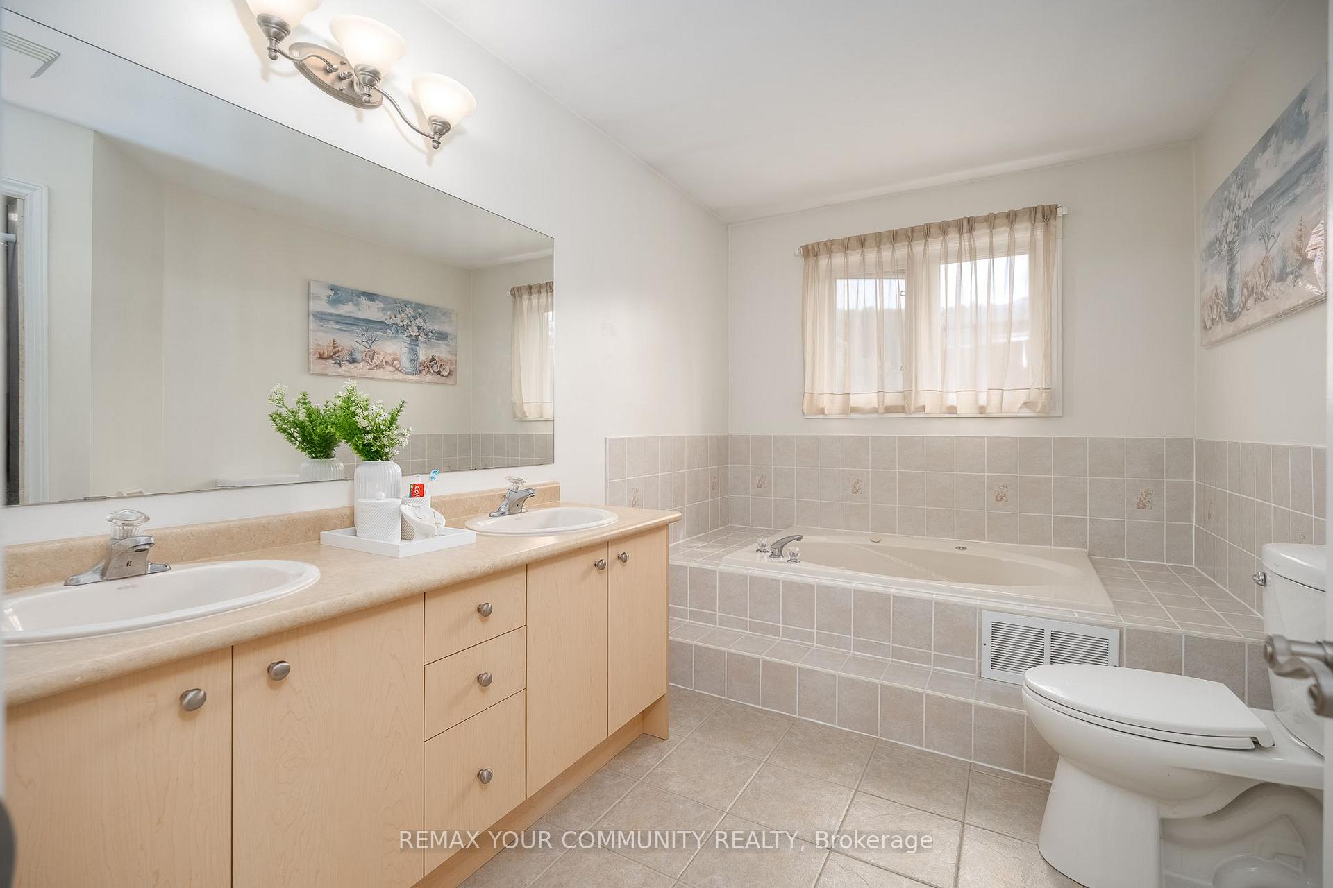 Photo 23 of 21 Silvercreek Crescent, Barrie, Ardagh — HOMEH