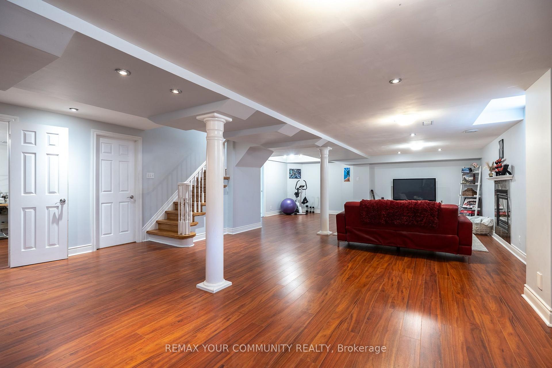 Photo 29 of 21 Silvercreek Crescent, Barrie, Ardagh — HOMEH