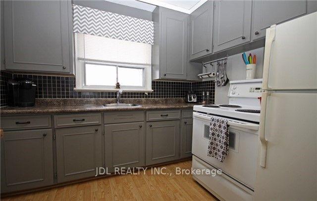 Photo 3 of 245 Windsor Street, Oshawa, Donevan — HOMEH