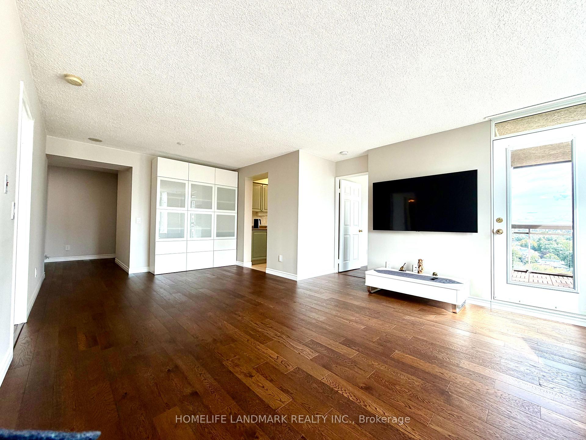 Photo 7 of Unit 1706, 18 Parkview Avenue, North York, Willowdale East — HOMEH