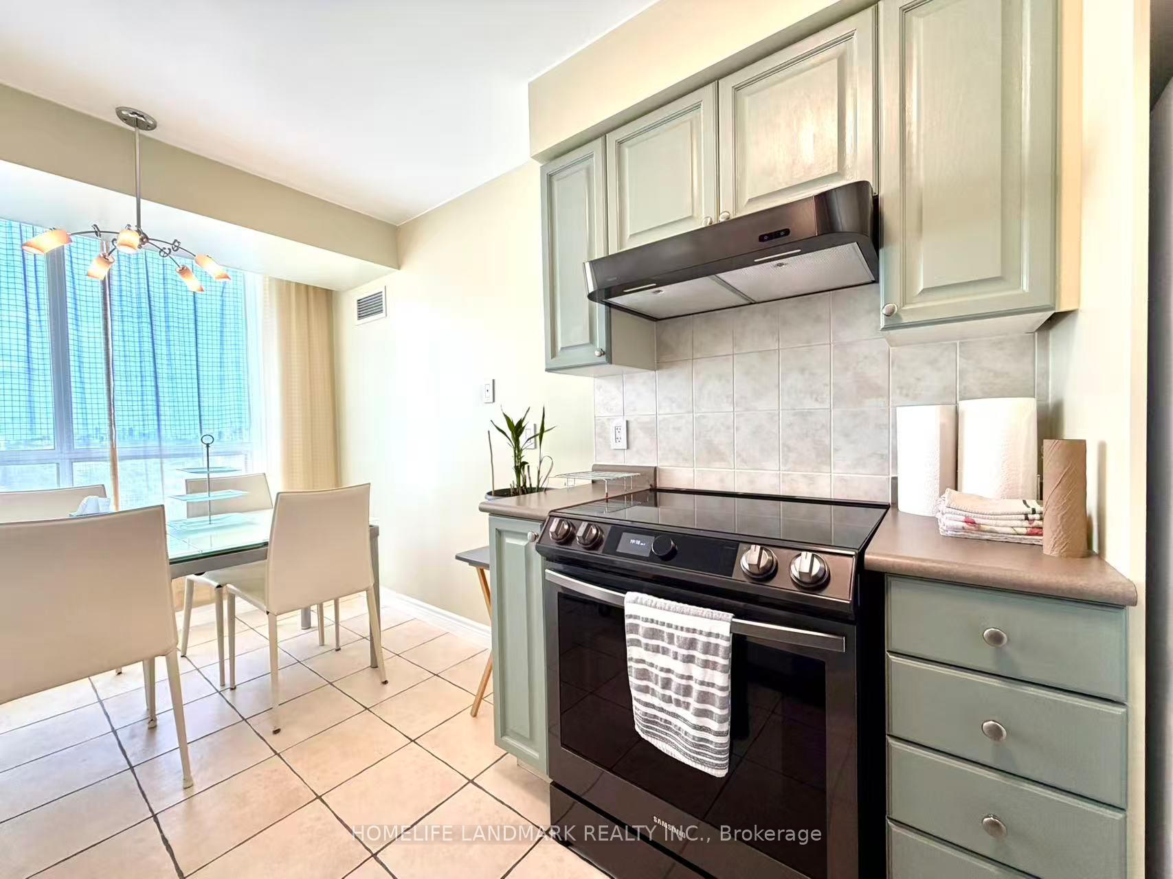 Photo 17 of Unit 1706, 18 Parkview Avenue, North York, Willowdale East — HOMEH