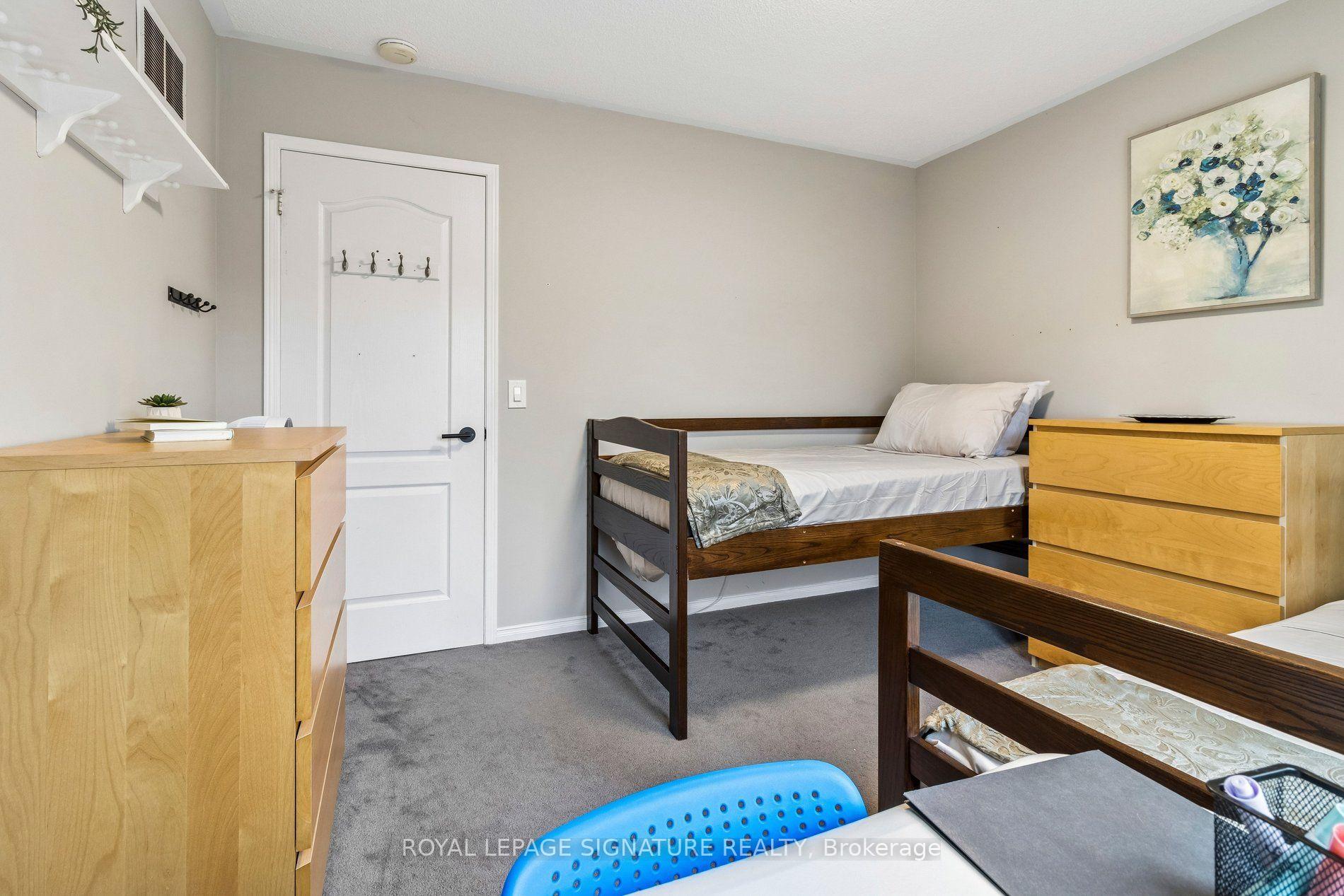 Photo 25 of 19 Ballymore Drive, Aurora, Bayview Wellington — HOMEH