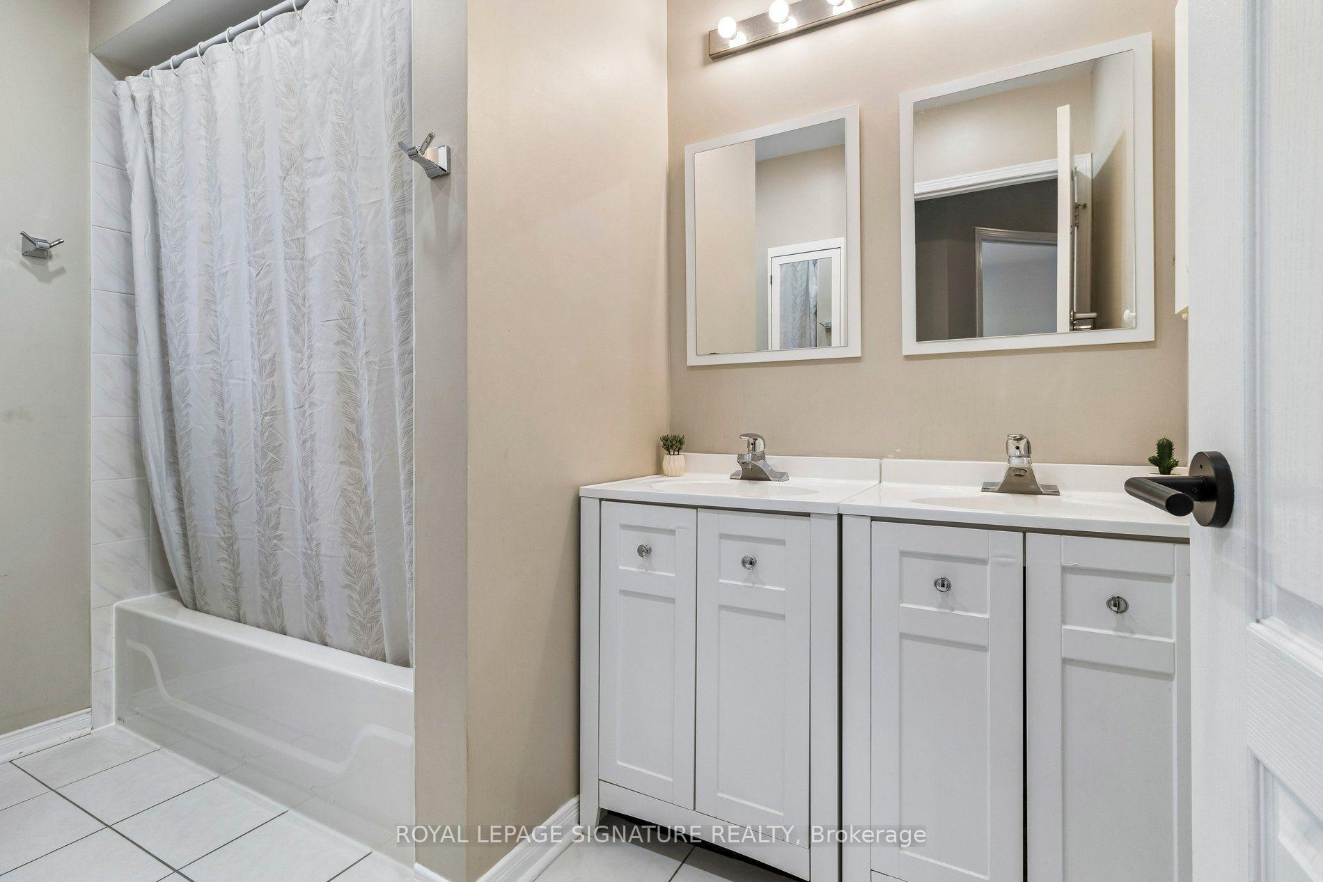 Photo 30 of 19 Ballymore Drive, Aurora, Bayview Wellington — HOMEH