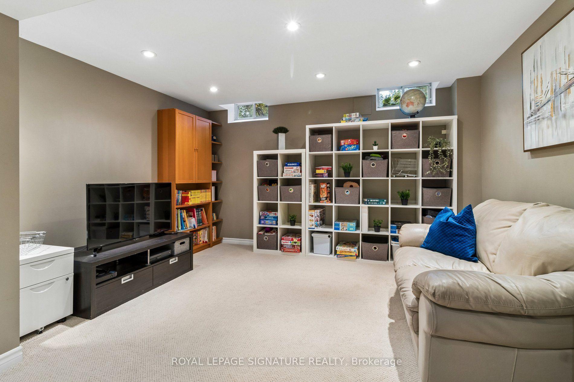 Photo 40 of 19 Ballymore Drive, Aurora, Bayview Wellington — HOMEH