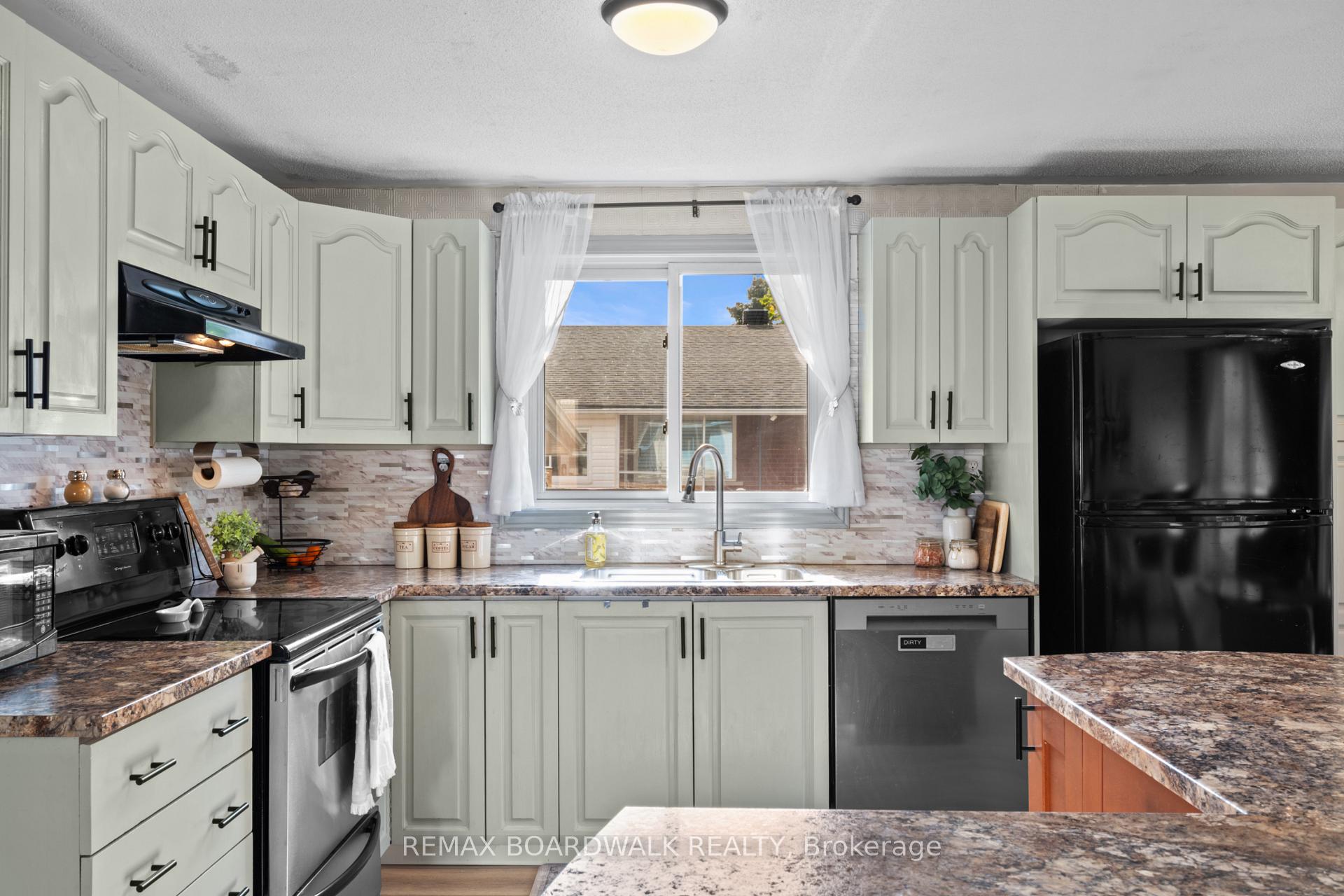 Photo 20 of 353 Churchill Road E, Prescott, Prescott — HOMEH