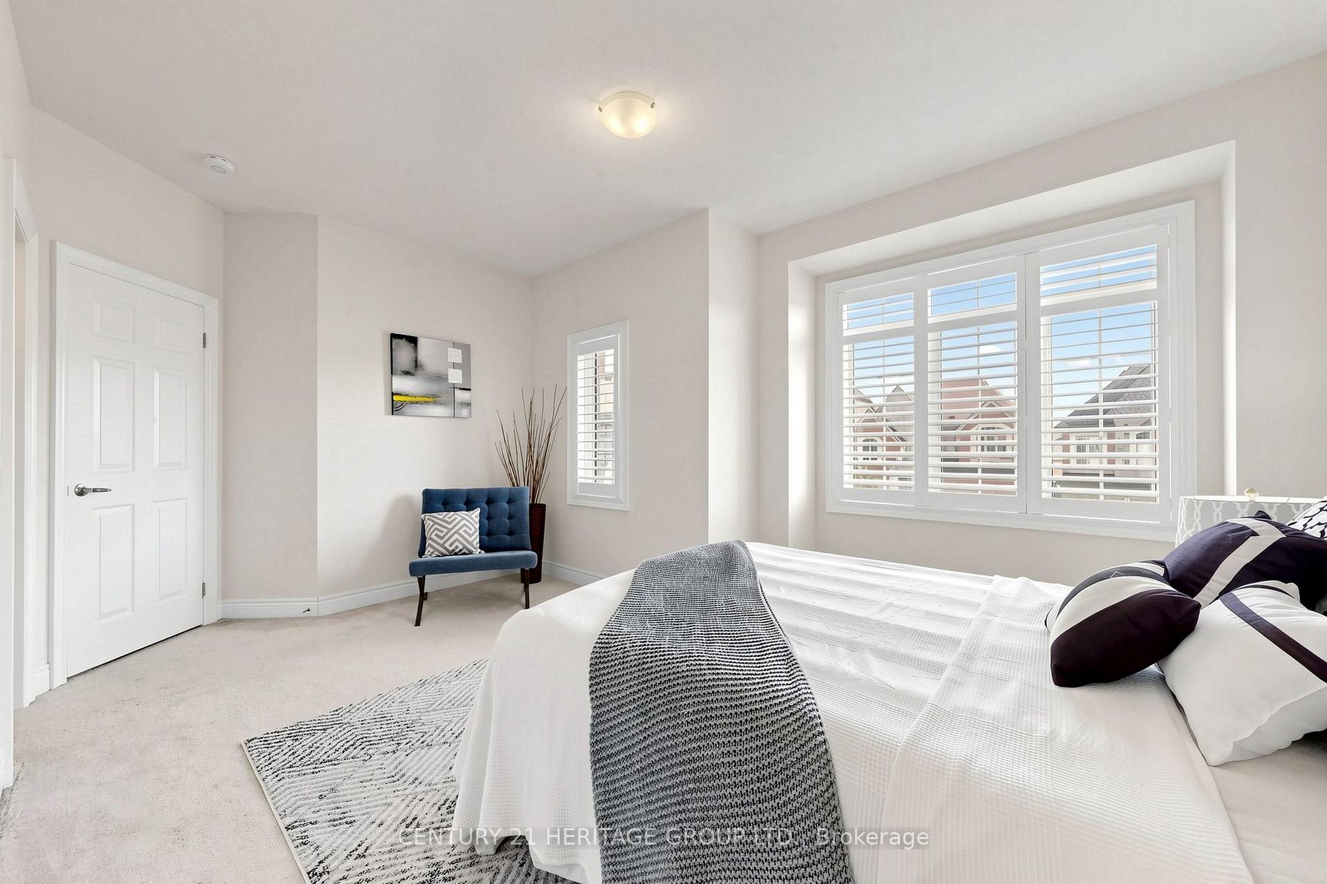 Photo 24 of 34 Micklefield Avenue, Whitby, Rural Whitby — HOMEH