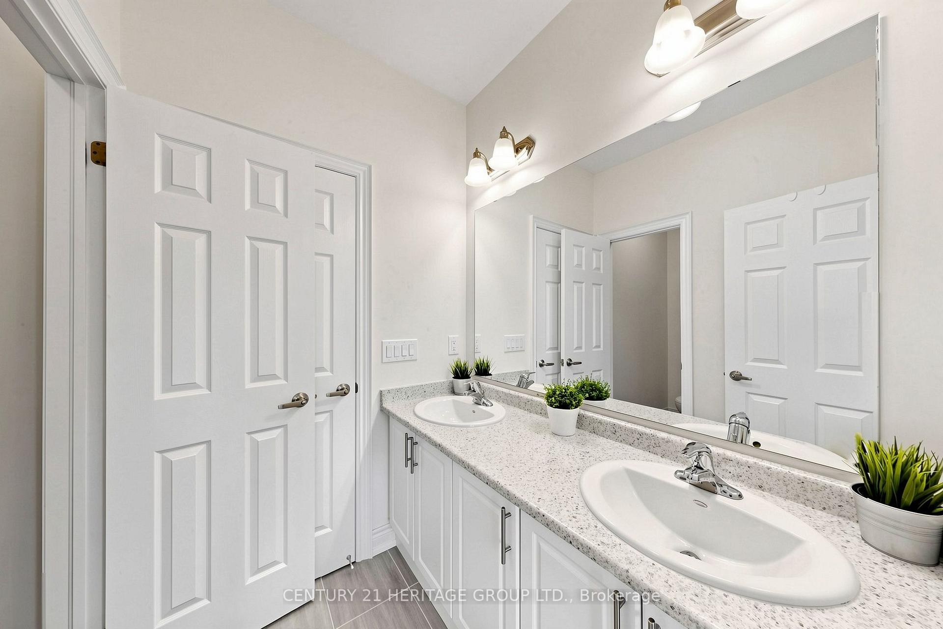 Photo 26 of 34 Micklefield Avenue, Whitby, Rural Whitby — HOMEH