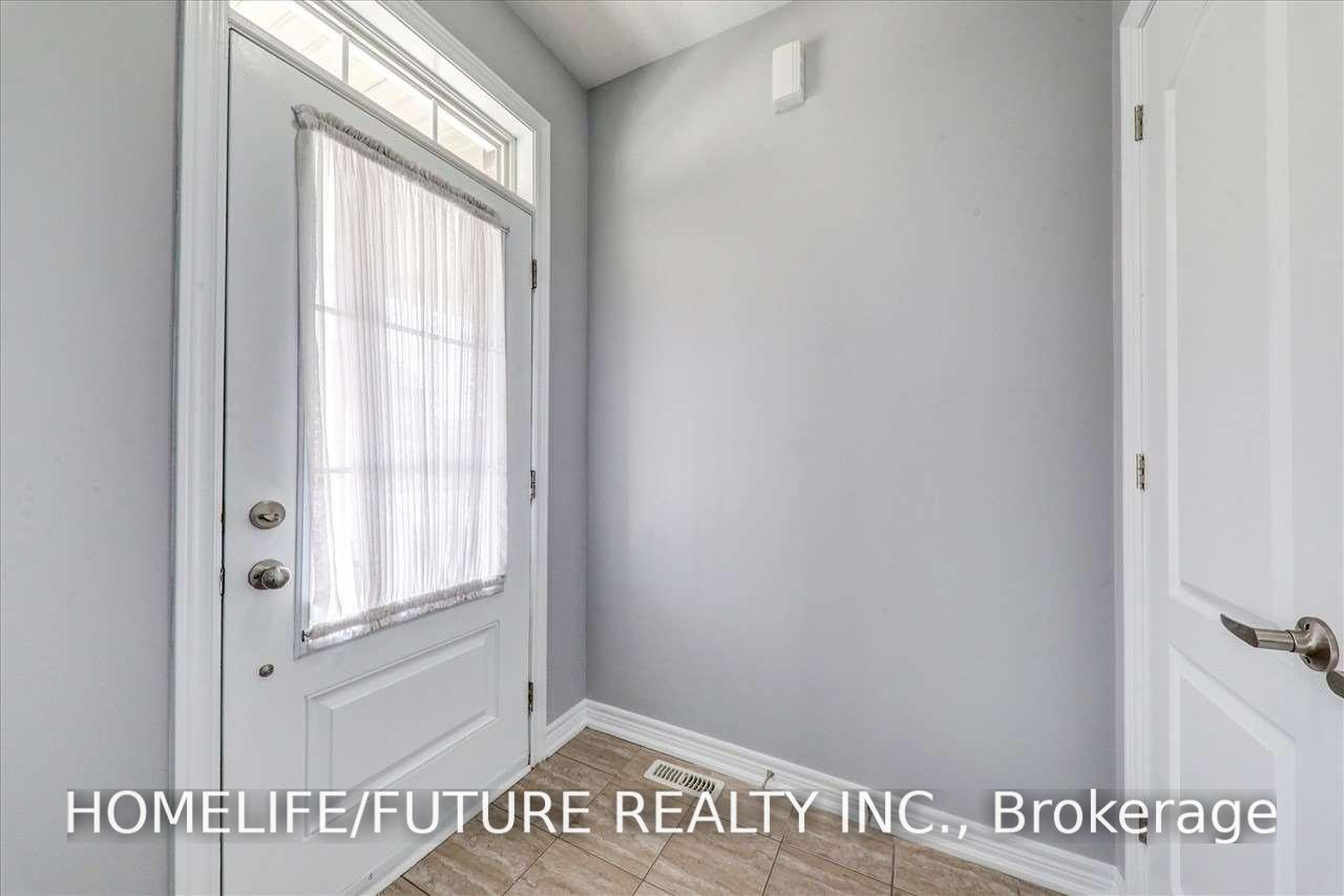 Photo 7 of Unit Main & 2nd, 212 Cornell Park Avenue, Markham, Cornell — HOMEH