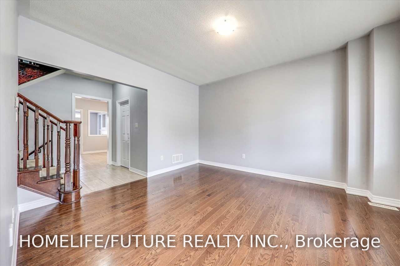 Photo 8 of Unit Main & 2nd, 212 Cornell Park Avenue, Markham, Cornell — HOMEH