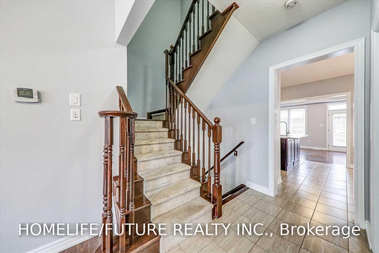 Photo 9 of Unit Main & 2nd, 212 Cornell Park Avenue, Markham, Cornell — HOMEH
