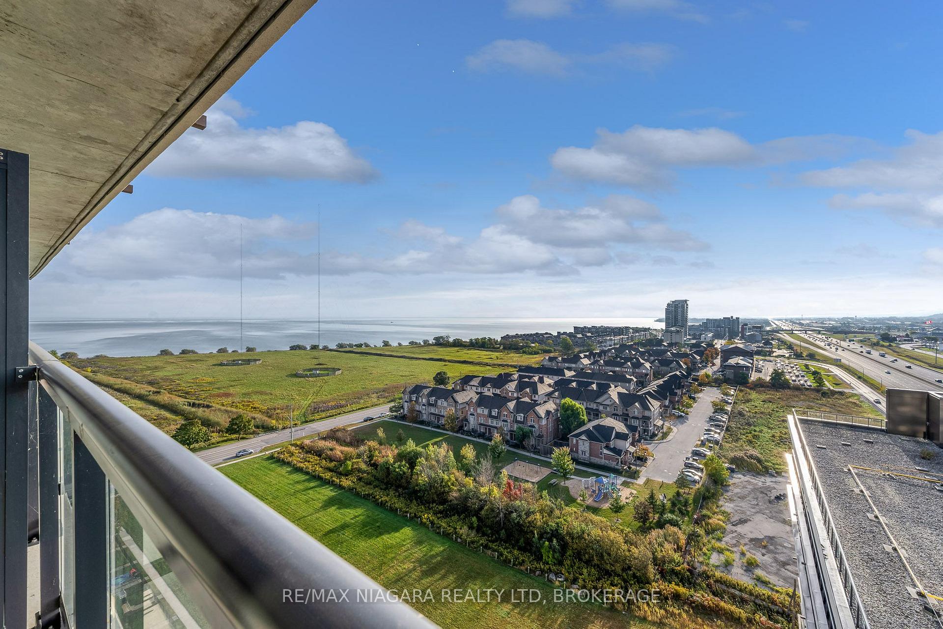 Photo 3 of Unit 7, 550 North Service Road, Grimsby, Grimsby Beach — HOMEH